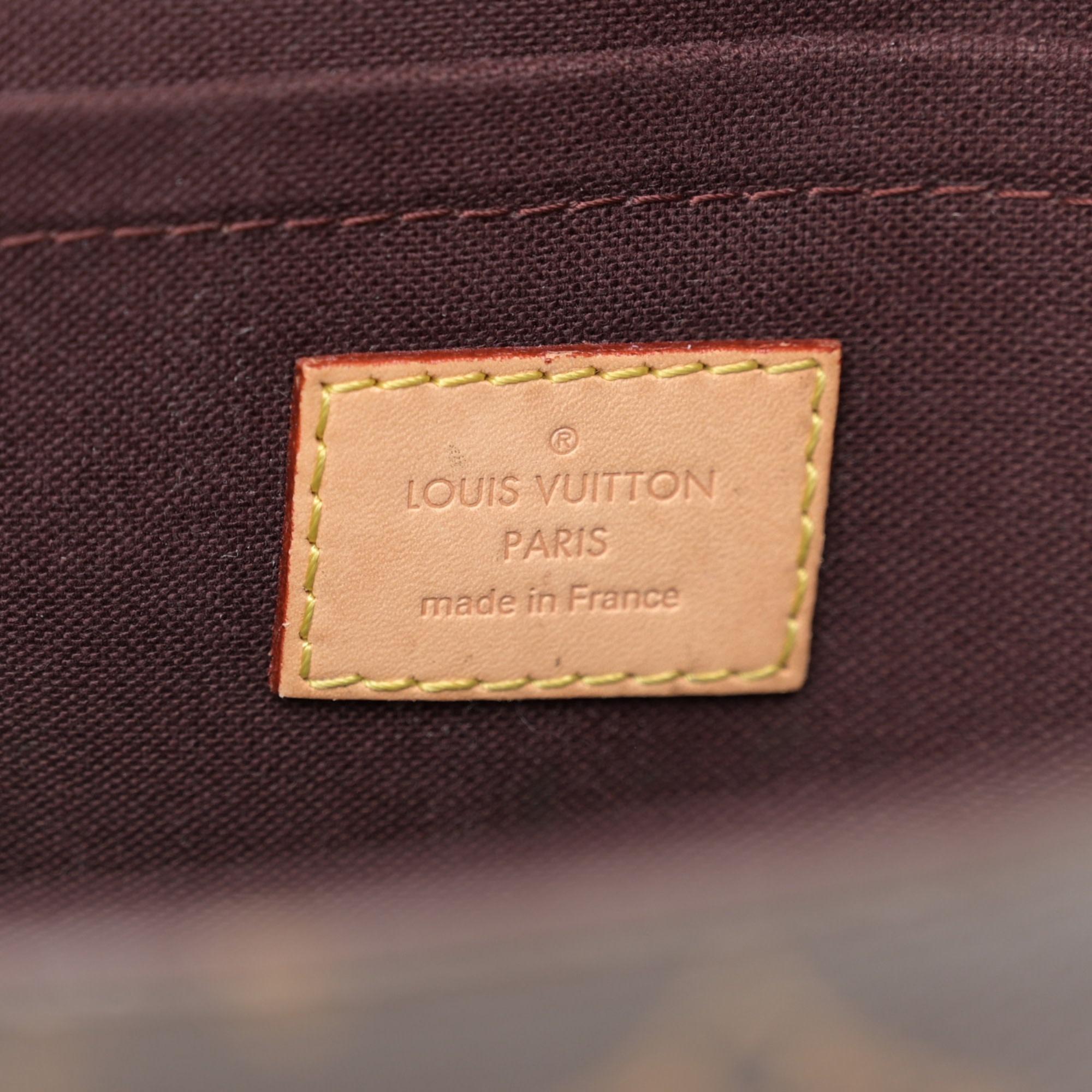 Women's Louis Vuitton Monogram Favorite Mm Shoulder Bag For Sale