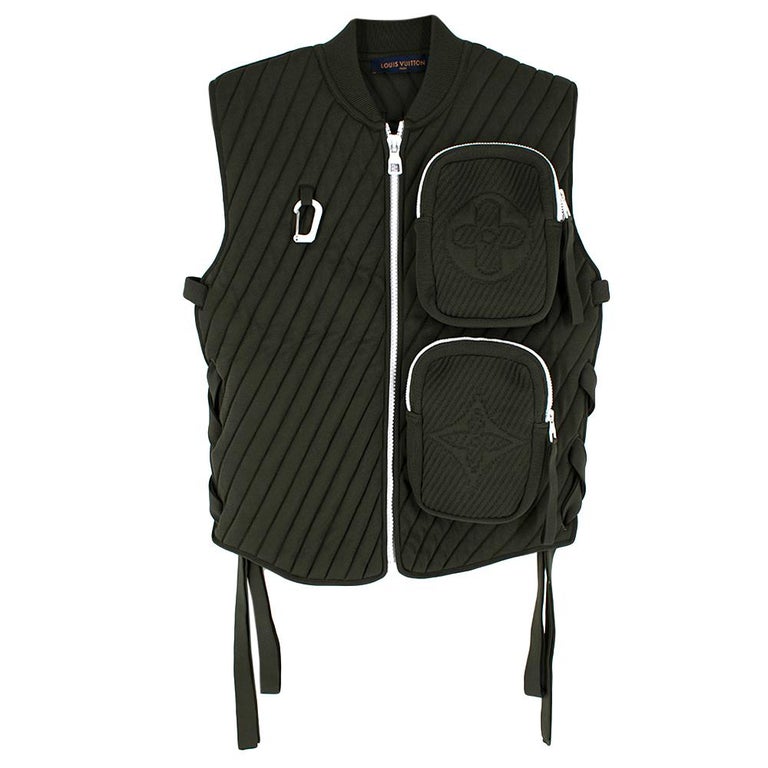 Louis Vuitton - Gilet matelassé à poches fleuries avec monogramme - Taille  L En vente sur 1stDibs