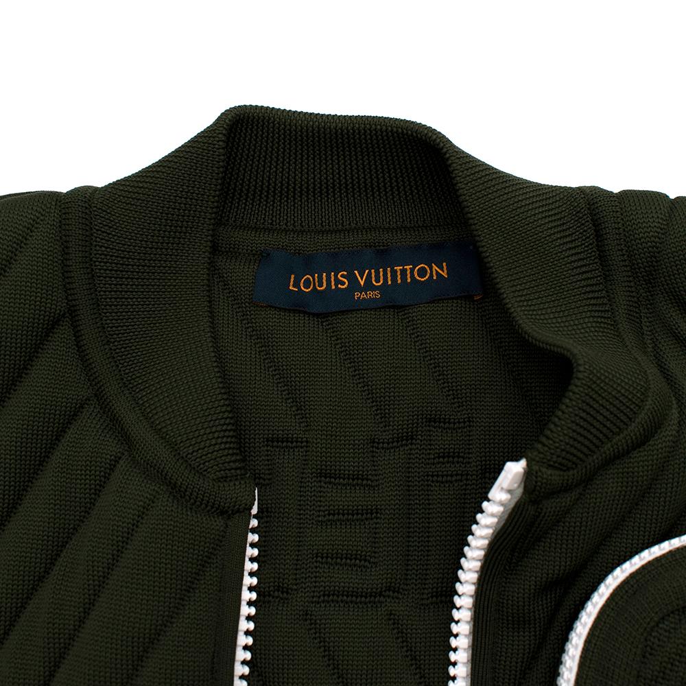 Louis Vuitton Monogram Flower Pocket Quilted Gilet - Size L In New Condition For Sale In London, GB