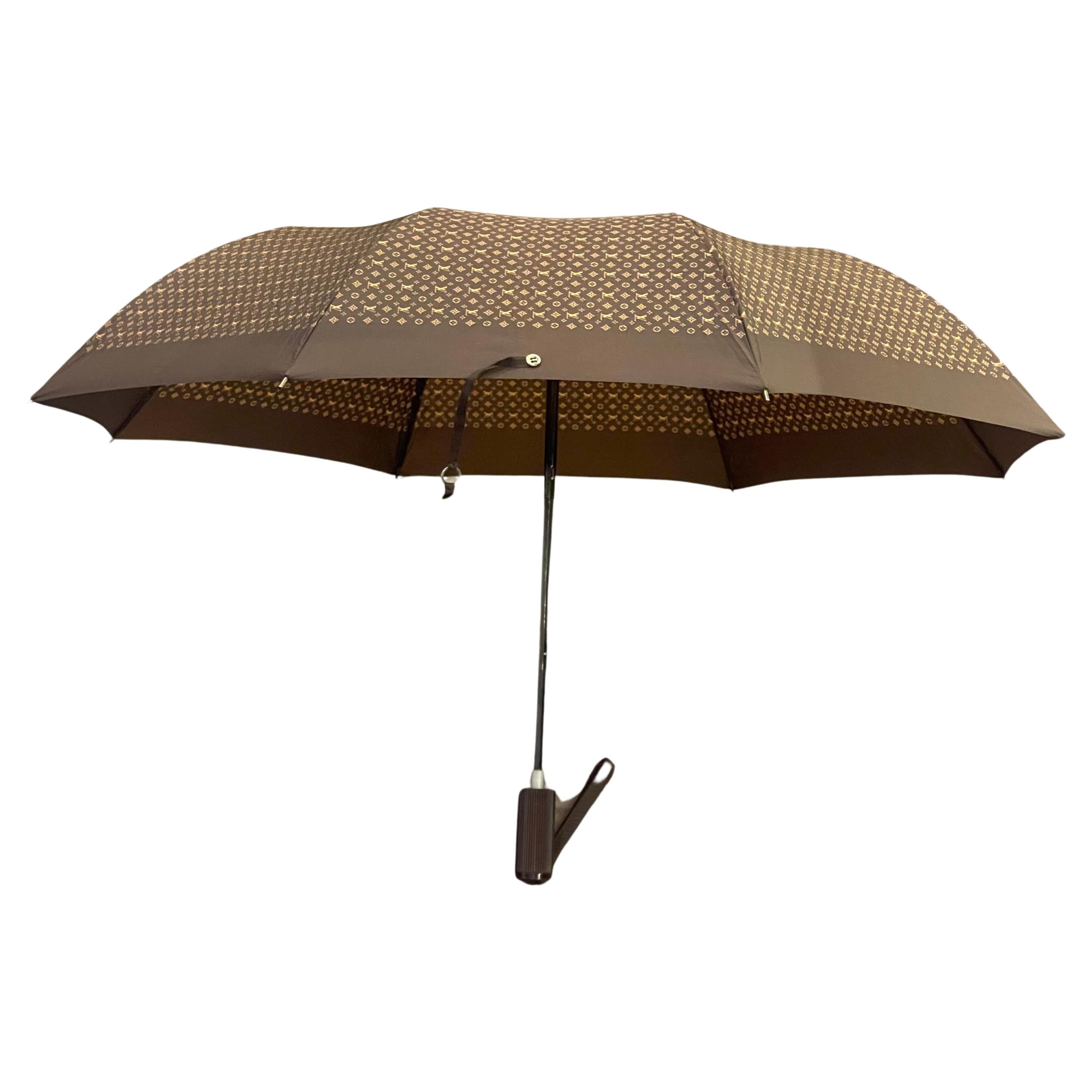 Louis Vuitton Monogram Folding Umbrella For Sale