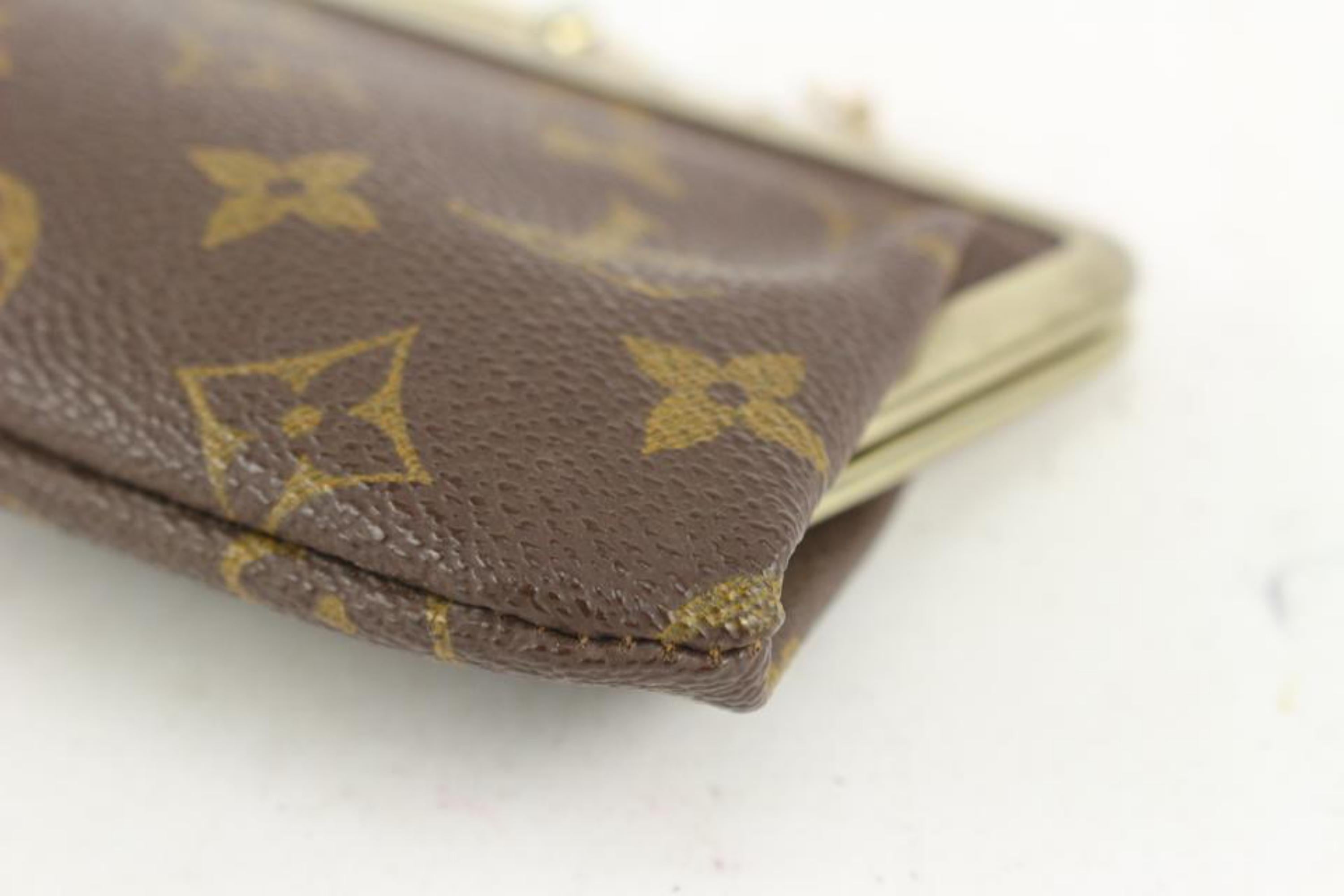 lv twist pouch