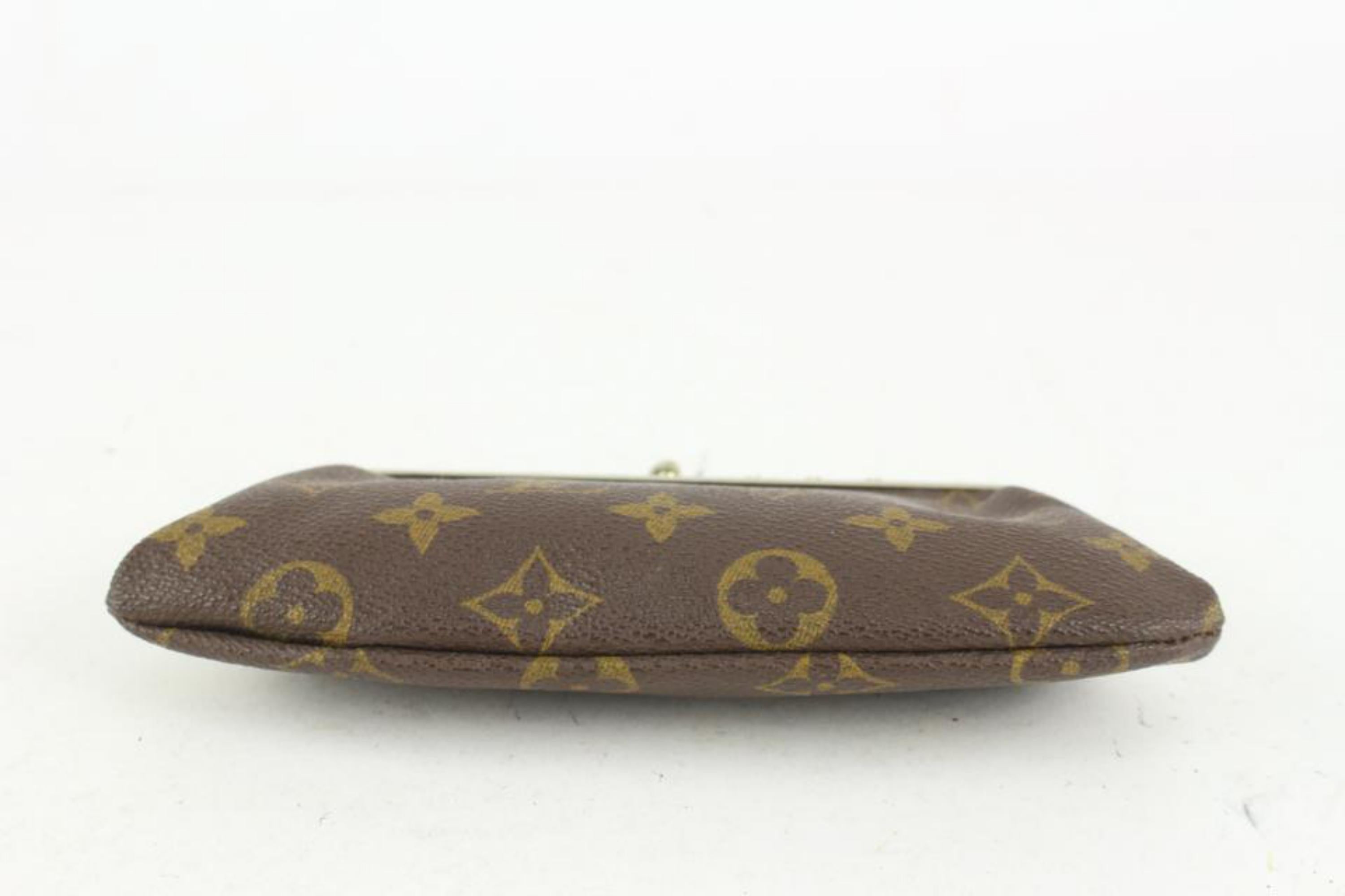 Louis Vuitton Monogram French Twist Pouch with Chain Kisslock Pochette 1028lv11 In Good Condition For Sale In Dix hills, NY
