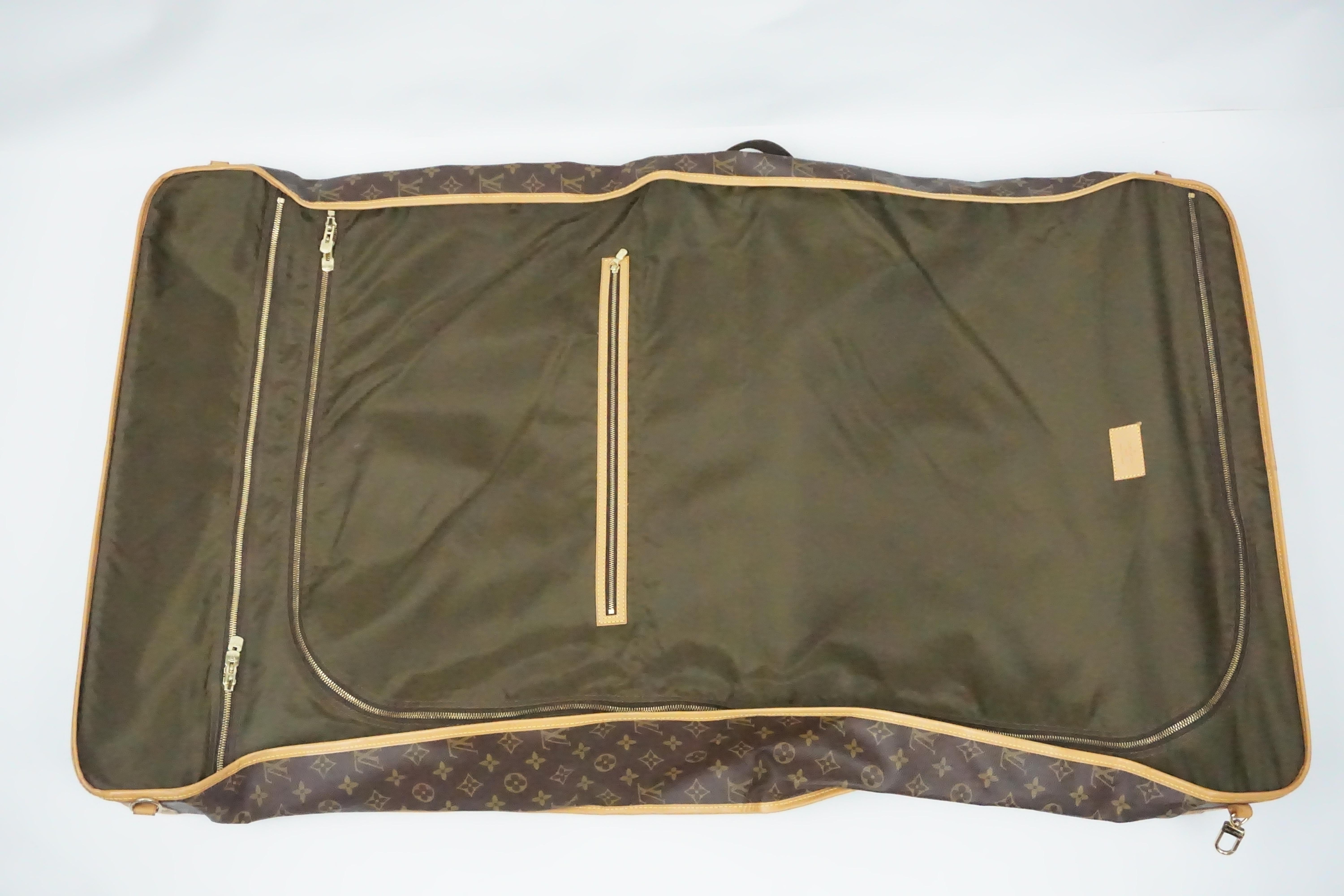 Louis Vuitton Monogram Garment Bag Luggage In Good Condition In West Palm Beach, FL