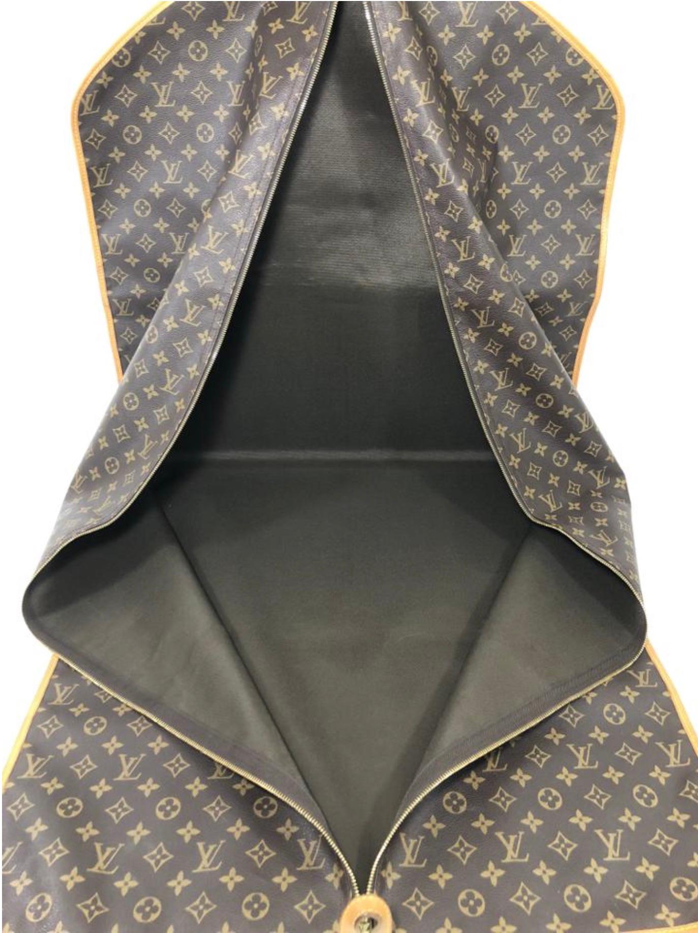  Louis Vuitton Monogram Garment Cover (Canvas on both sides) For Sale 4