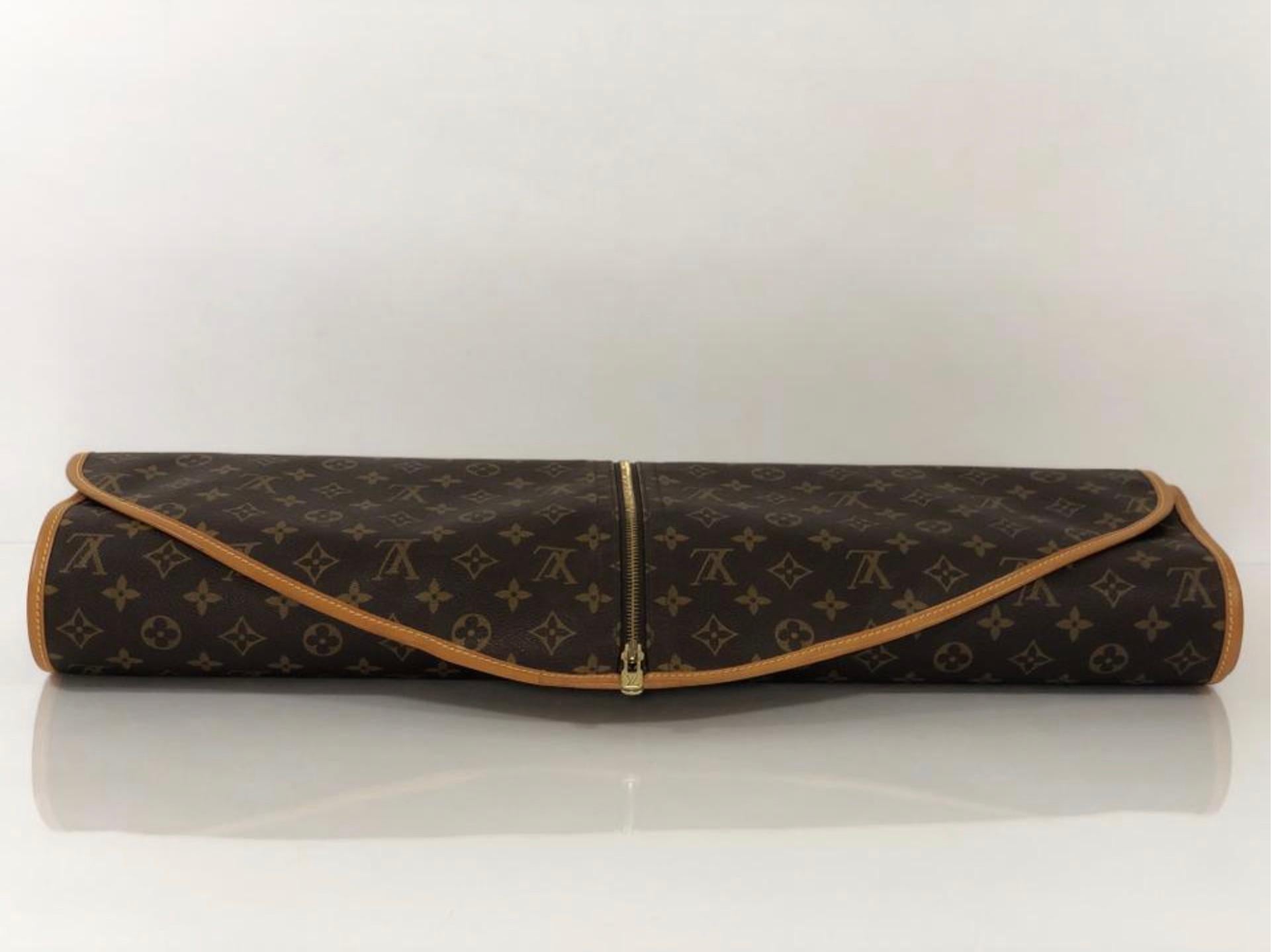  Louis Vuitton Monogram Garment Cover (Canvas on both sides) In Good Condition For Sale In Saint Charles, IL