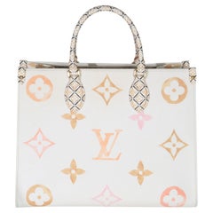Louis Vuitton Monogram Giant By The Pool 2.0 Onthego MM