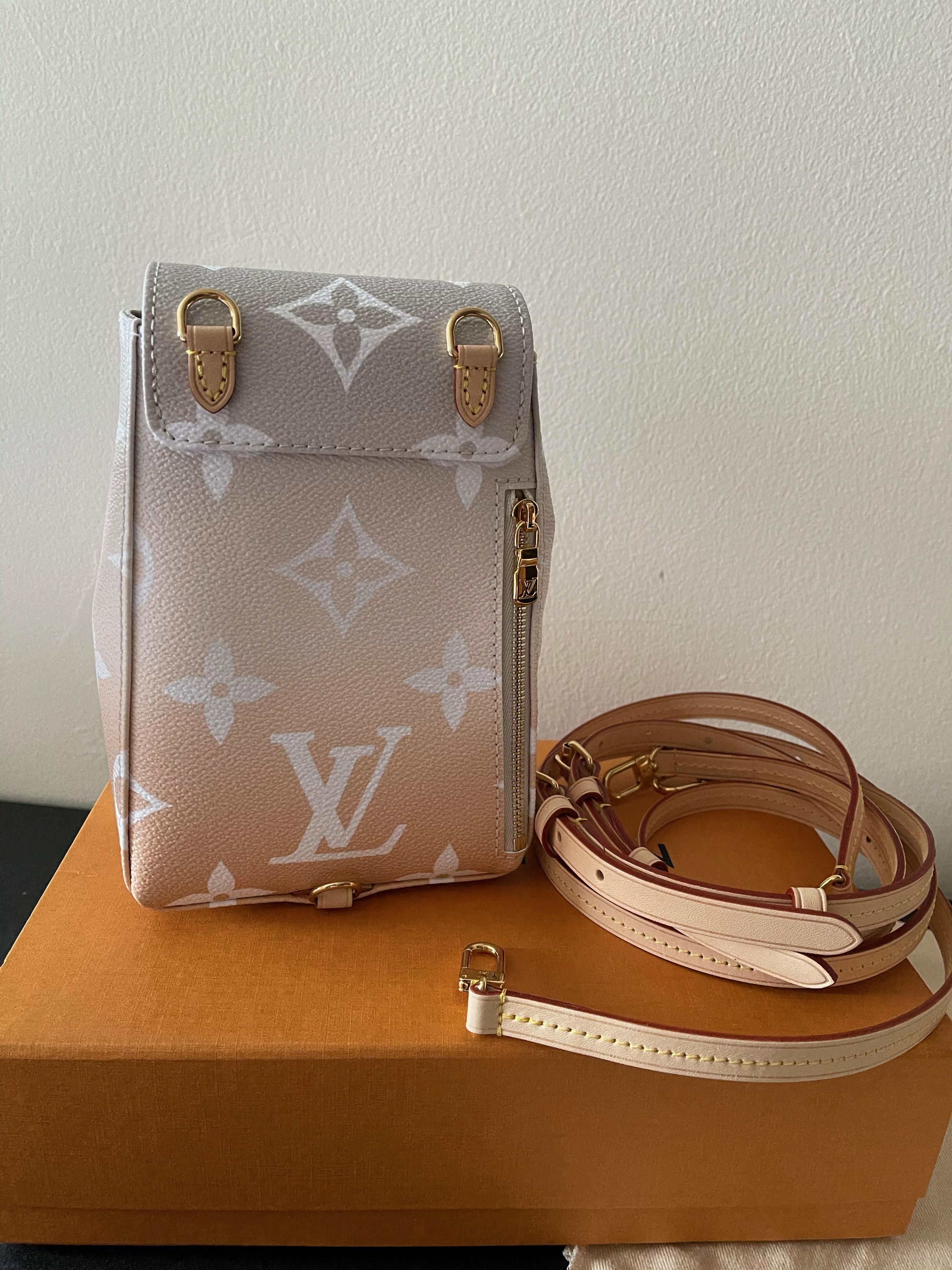 Louis Vuitton Monogram Giant By The Pool - Zaino piccolo Mist 4