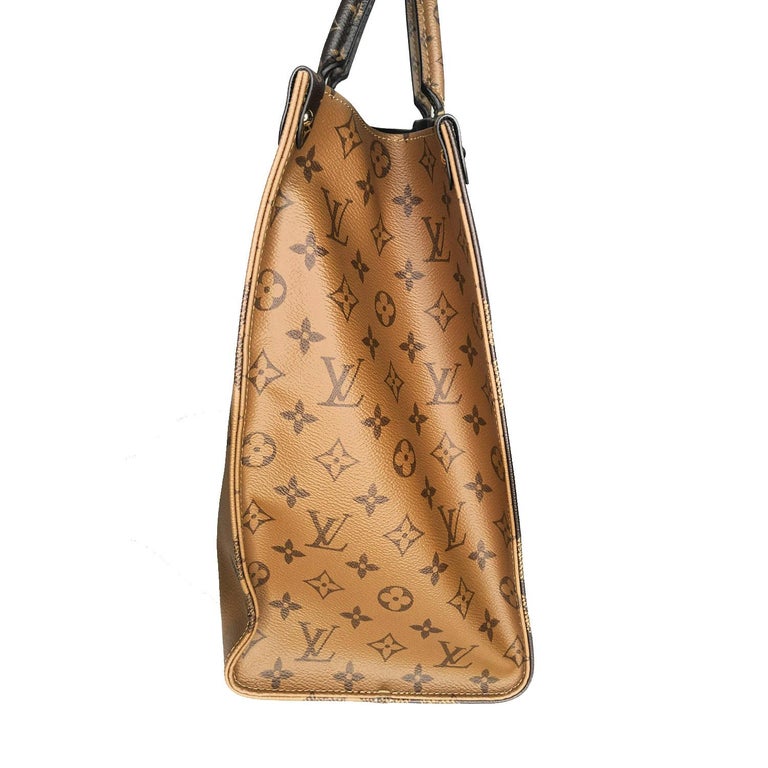 Louis Vuitton Monogram Giant Reverse Canvas Onthego GM Tote For Sale at  1stDibs