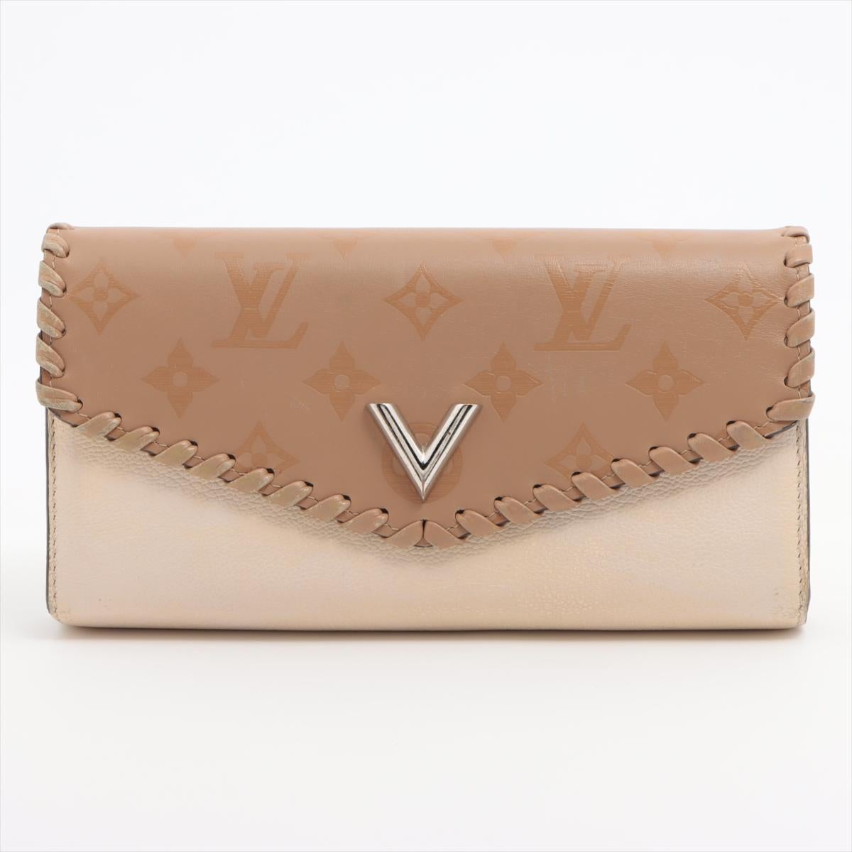 The Louis Vuitton Monogram Glace Envelope Wallet in Beige and Brown is an elegant and sophisticated accessory that combines luxury with functionality. Crafted from the iconic Monogram canvas, the wallet features a glace finish that adds a subtle