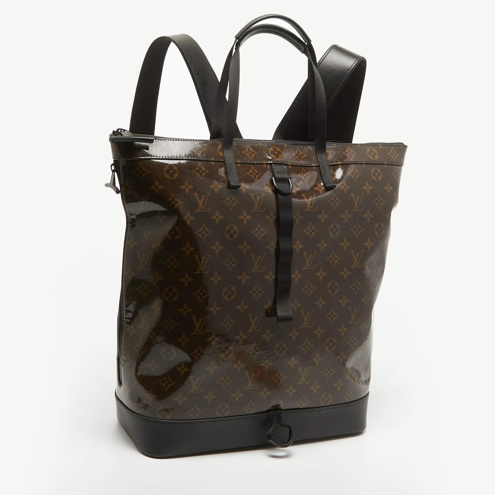 Sac cabas à fermeture éclair Louis Vuitton Monogram Glaze Canvas Excellent état - En vente à Dubai, Al Qouz 2