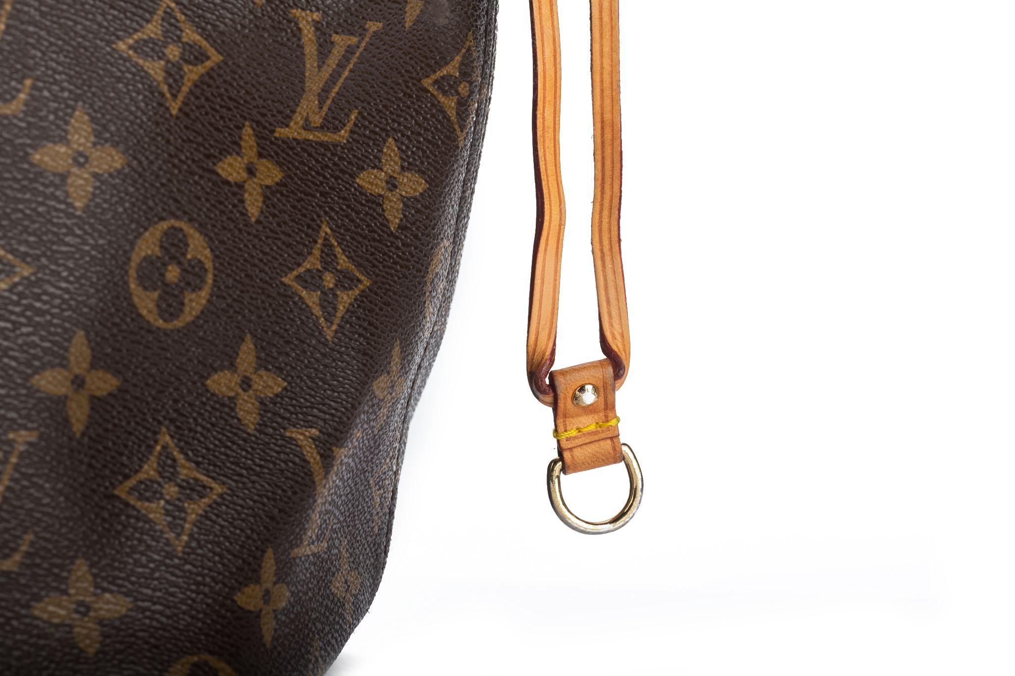 Women's Louis Vuitton Monogram GM Neverfull Preloved For Sale