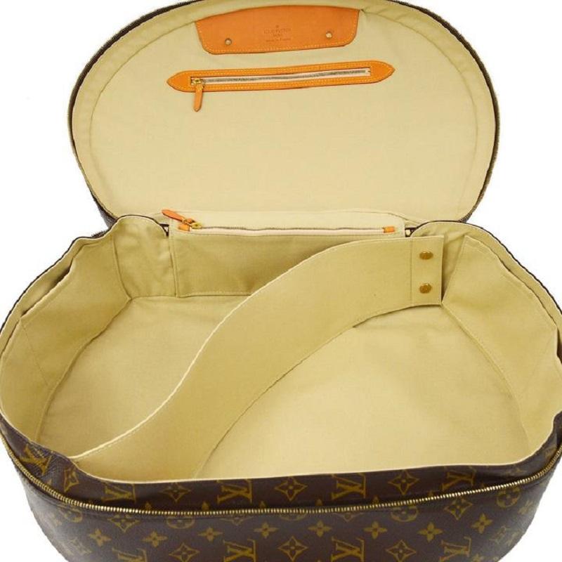 LOUIS VUITTON Monogram Gold Hardware Novelty Sport Men Collectible Boxing Gloves In Good Condition In Chicago, IL