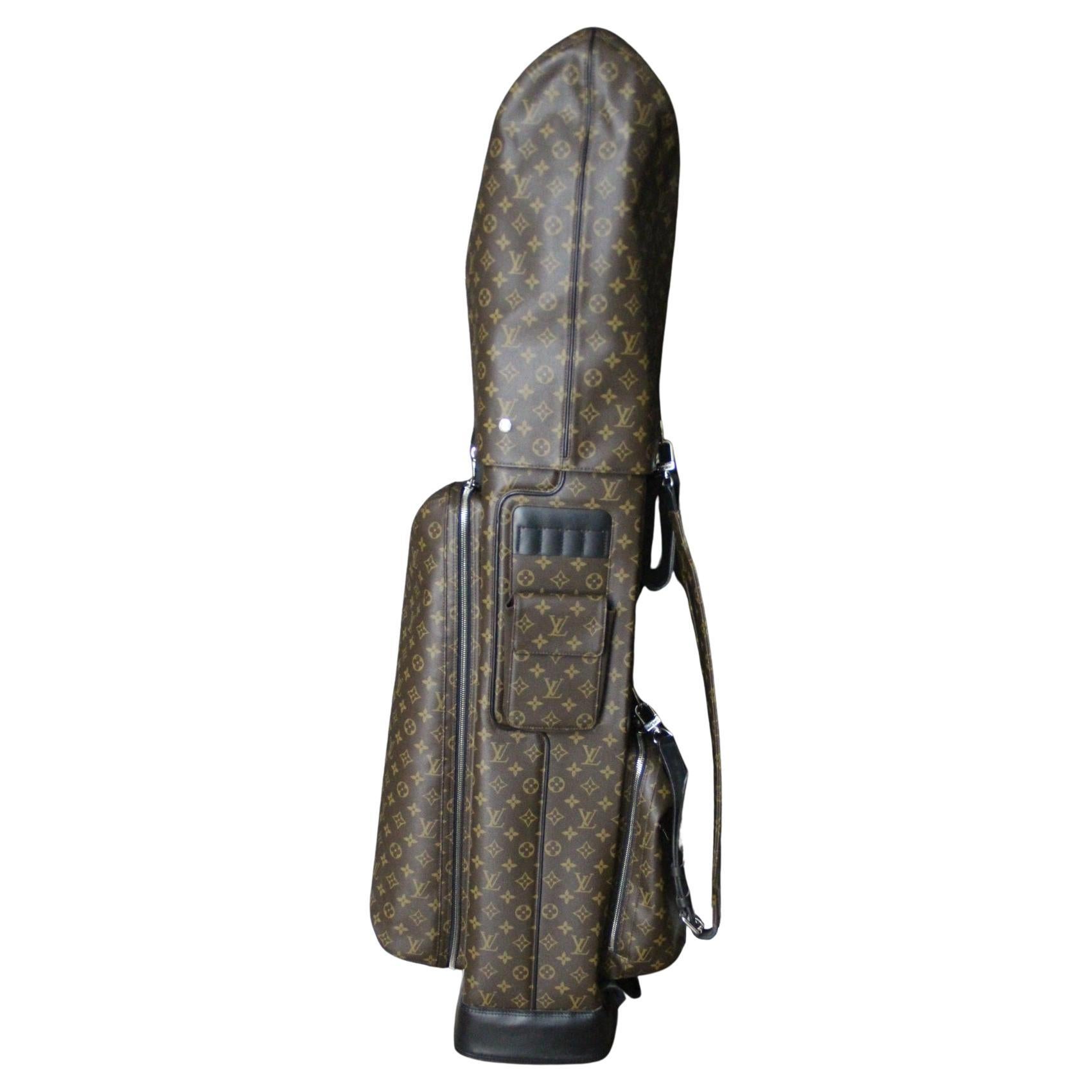 Louis Vuitton Monogram Golf Bag – Rare Luxury Designer Sports Accessory For Sale