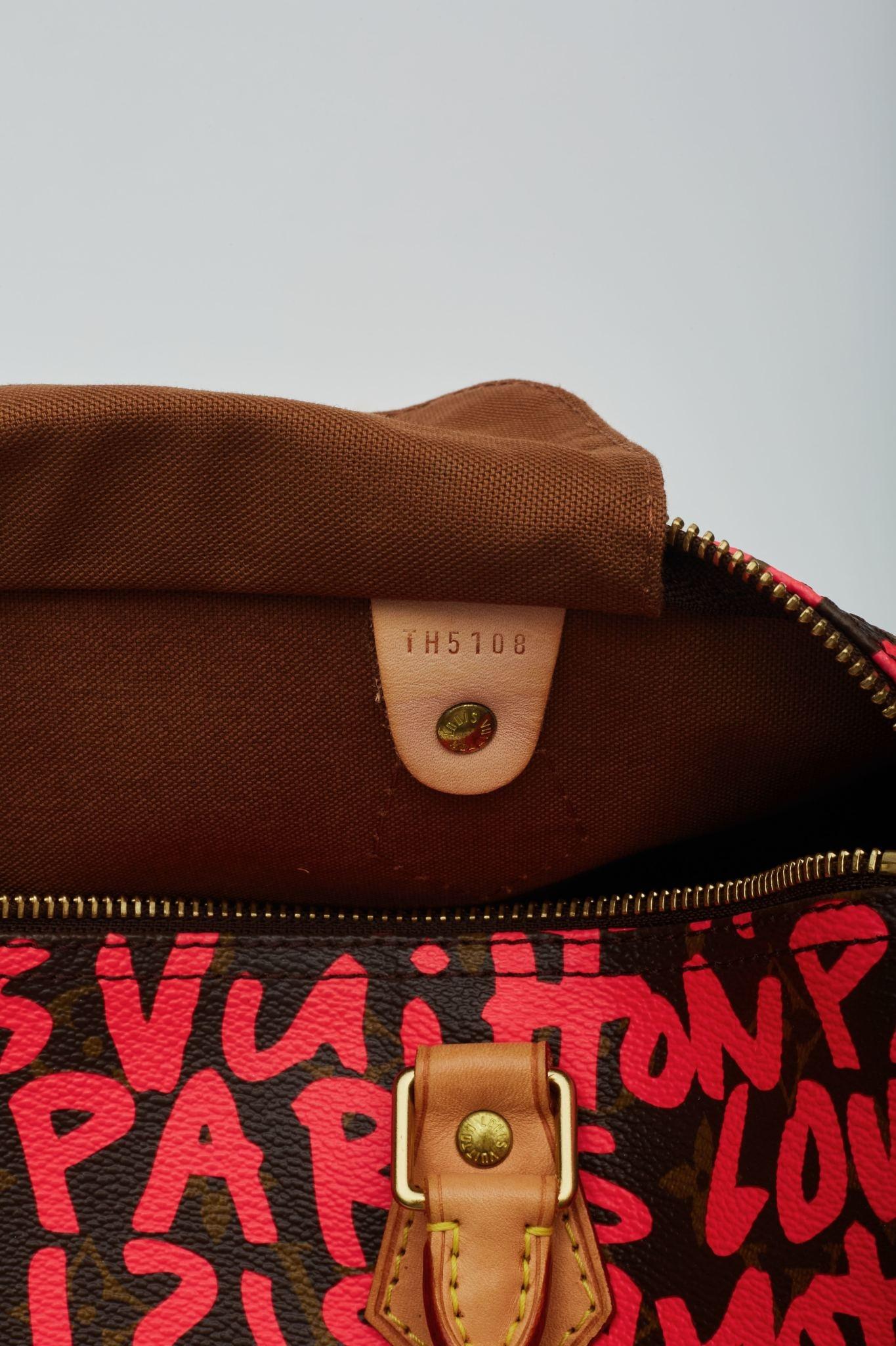 Louis Vuitton  Monogram Graffiti Speedy 30 Fuchsia For Sale 6