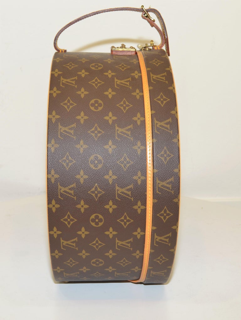 Pre-owned Louis Vuitton Monogram Hat Box In 褐色