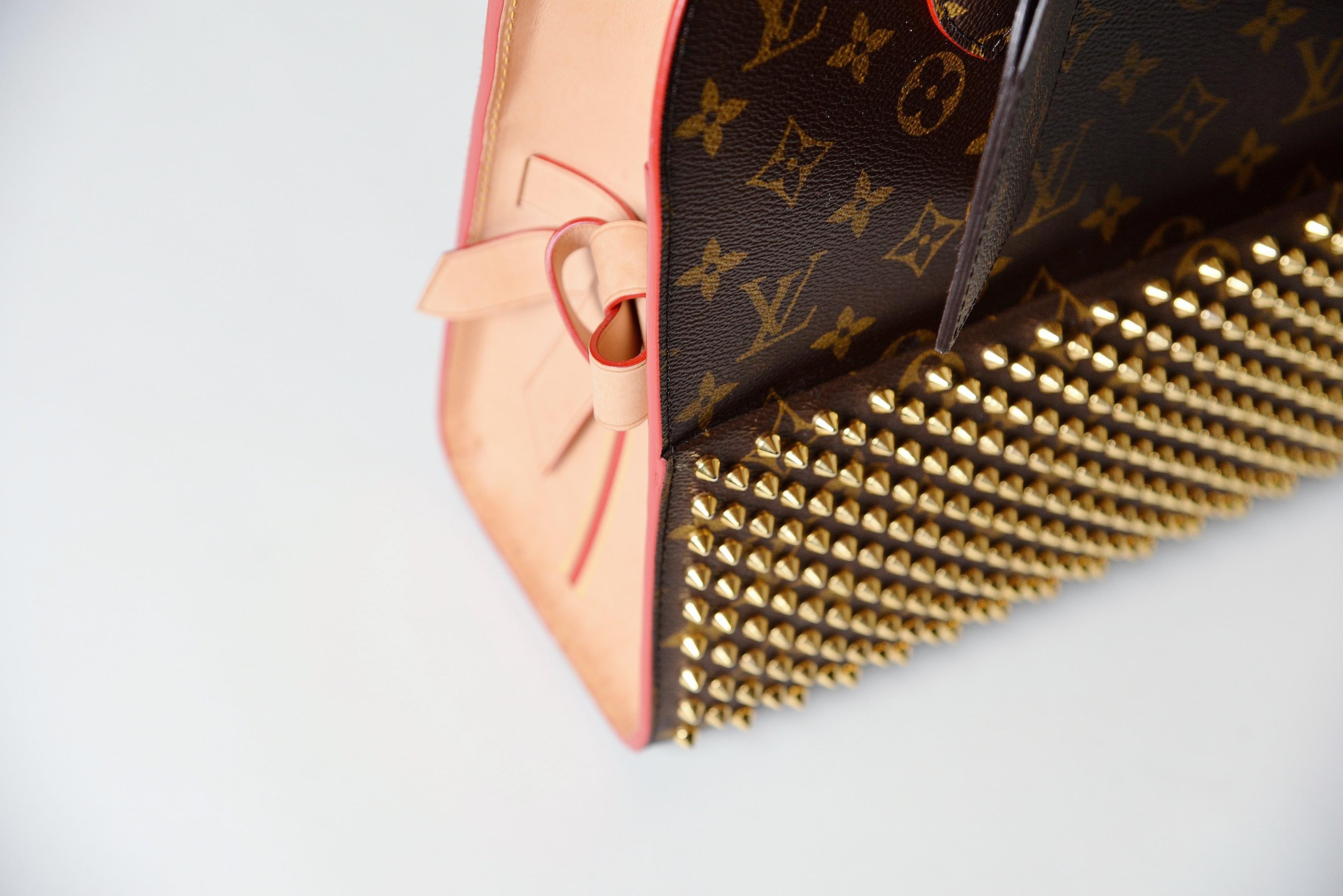 Louis Vuitton Monogram Iconoclast Christian Louboutin bag In Good Condition In Roosendaal, NL