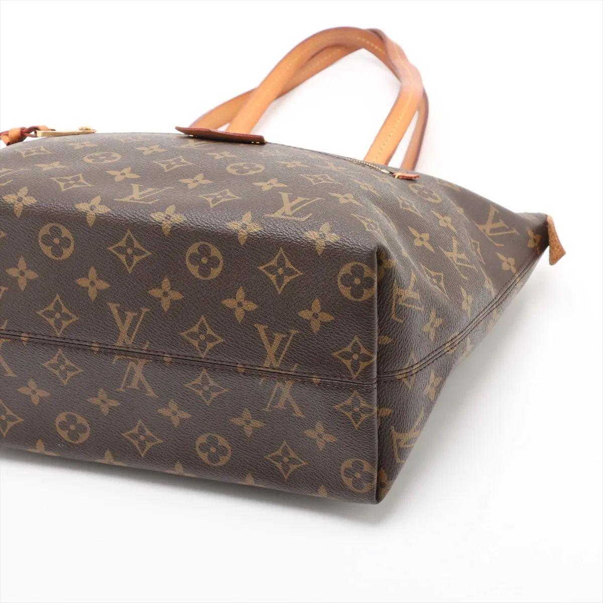 Louis Vuitton Monogram Iéna PM In Good Condition For Sale In Humacao, PR