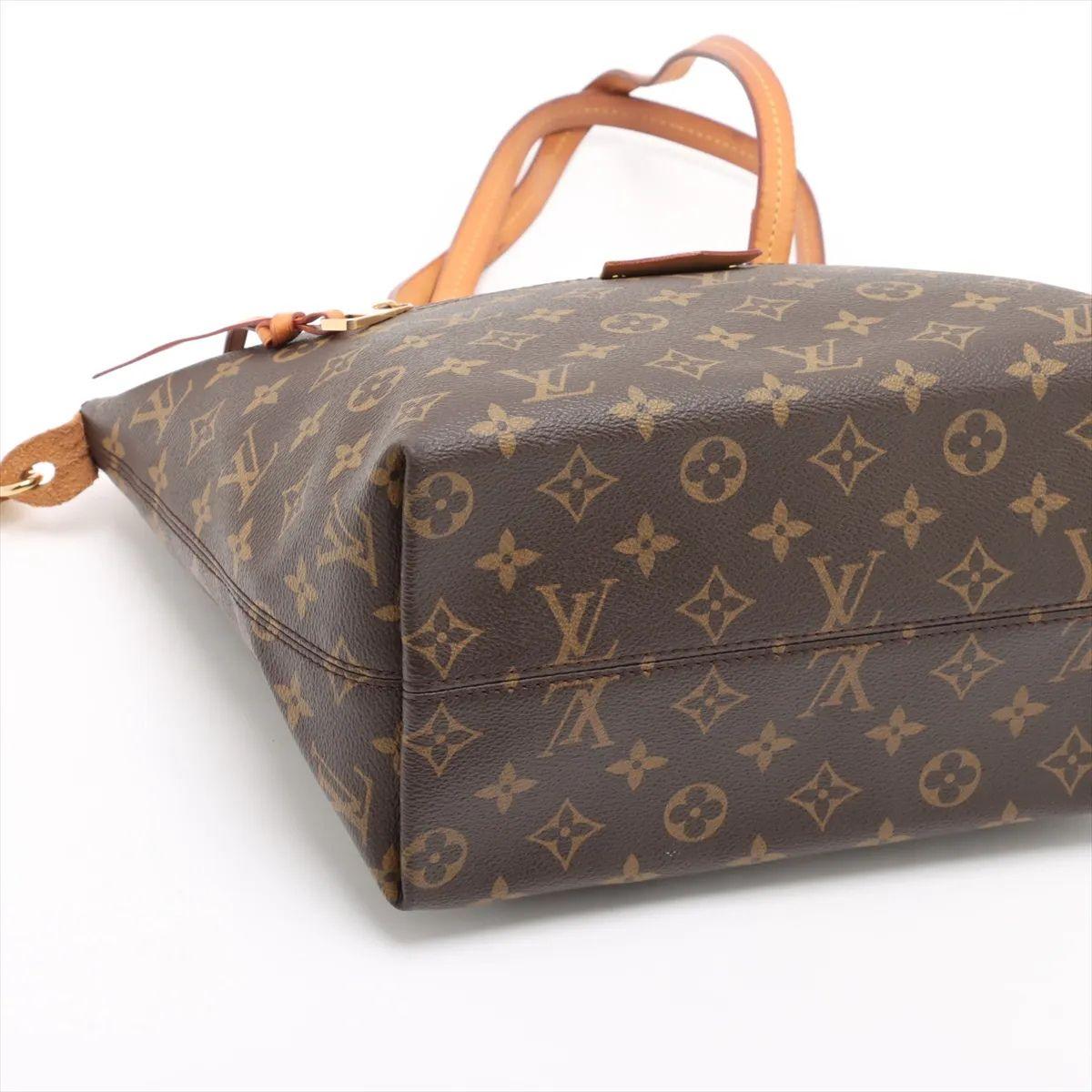 Women's Louis Vuitton Monogram Iéna PM For Sale
