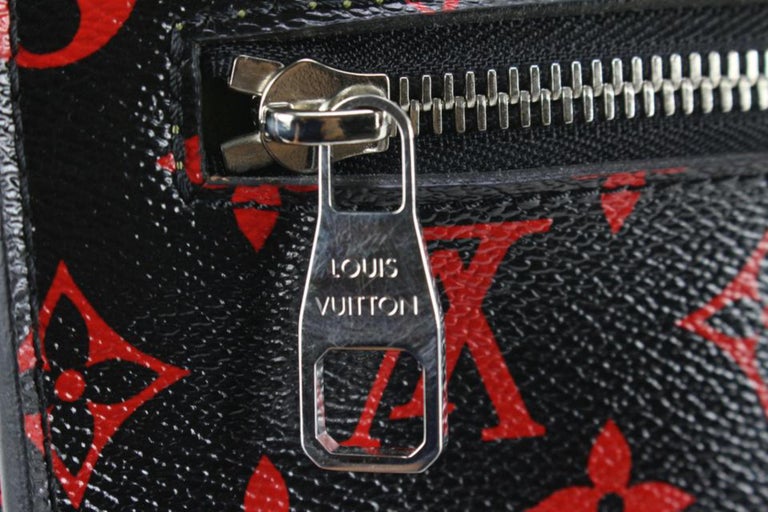 Louis Vuitton Pochette Metis Limited Edition Monogram Infrarouge at 1stDibs
