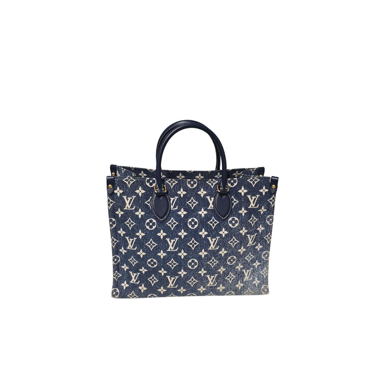 Noir Louis Vuitton Monogram Jacquard Bleu Denim Onthego MM Tote en vente