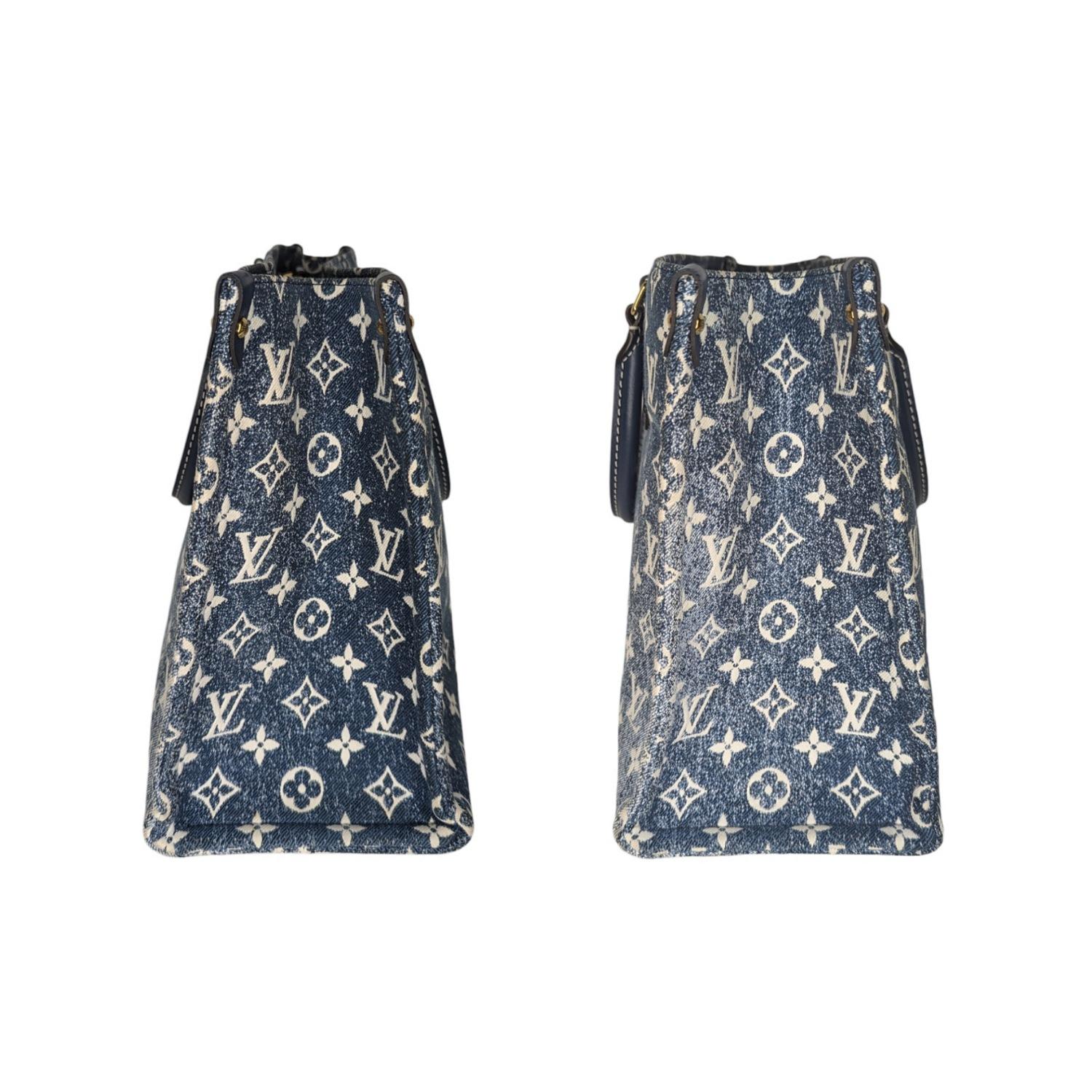 Louis Vuitton Monogram Jacquard Bleu Denim Onthego MM Tote For Sale 1