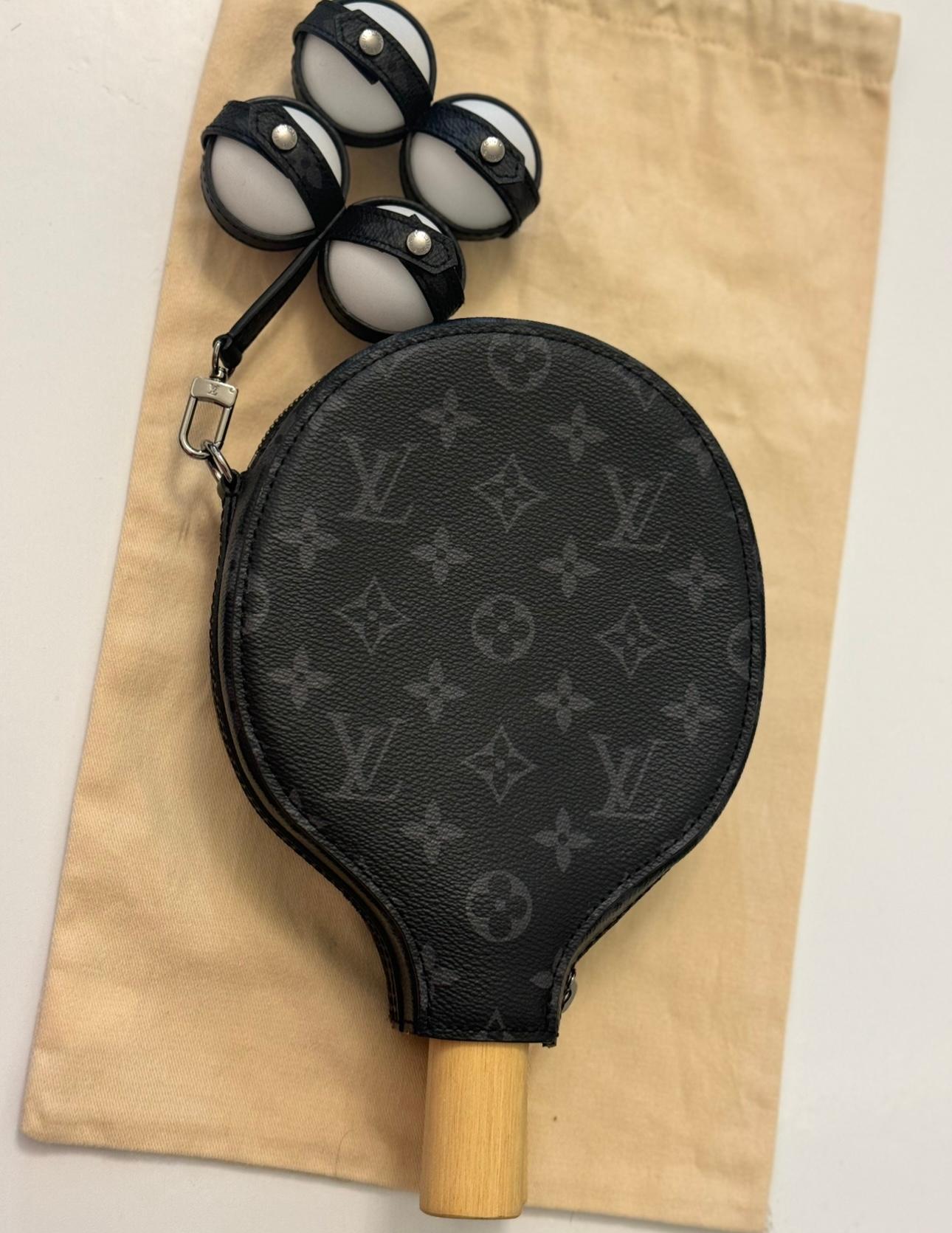 Louis Vuitton Monogram James Ping Pong Set graphit/ rouge im Angebot 5