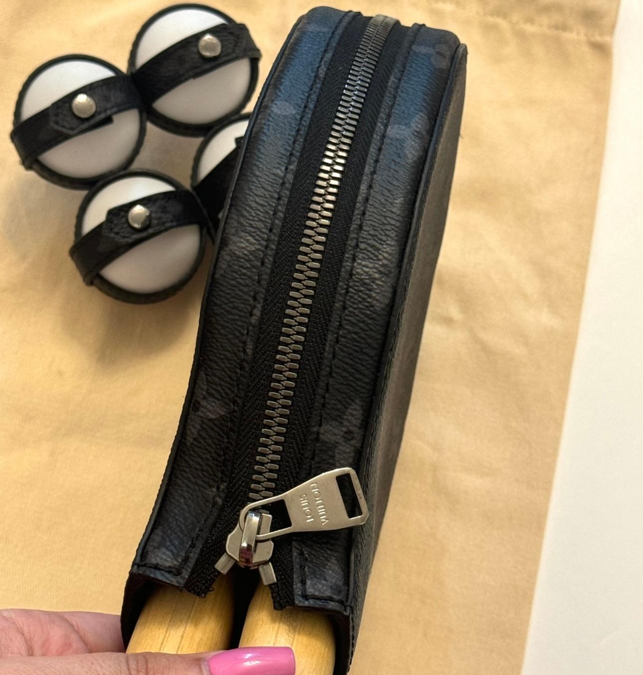 Louis Vuitton Monogram James Ping Pong Set graphit/ rouge im Angebot 6