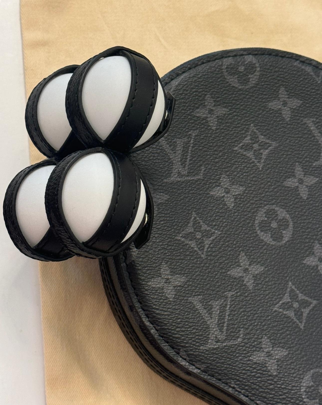 Louis Vuitton Monogram James Ping Pong Set graphit/ rouge im Zustand „Neu“ im Angebot in PARIS, FR