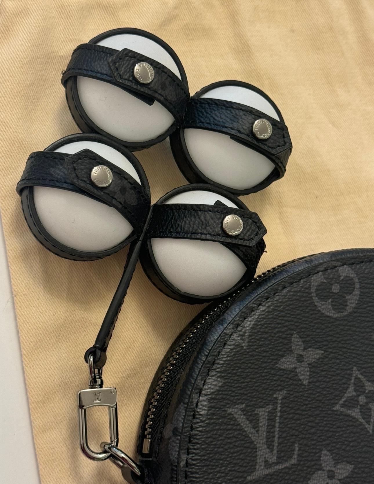 Louis Vuitton Monogram James Ping Pong Set graphit/ rouge im Angebot 4