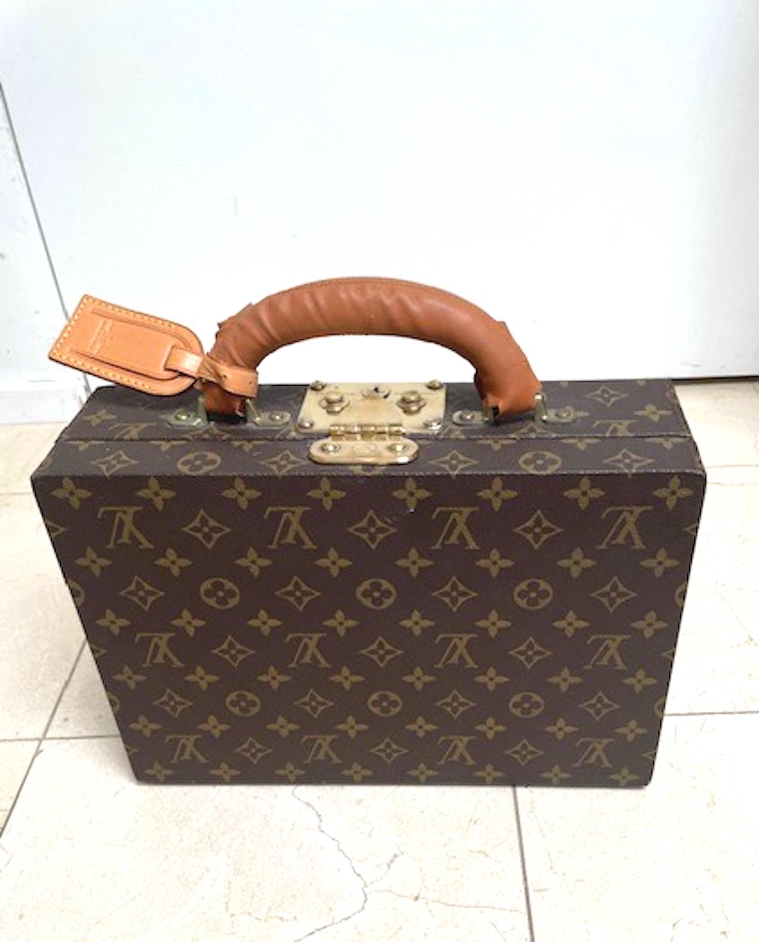 LOUIS VUITTON MONOGRAM jewelry Case Pre-owned authentic In New Condition For Sale In North Hollywood, CA