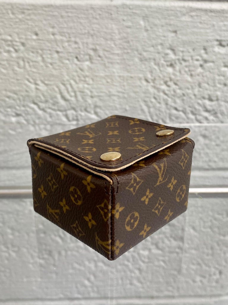 Louis-Vuitton-Monogram-Jewelry-Case-for-Ring – dct-ep_vintage