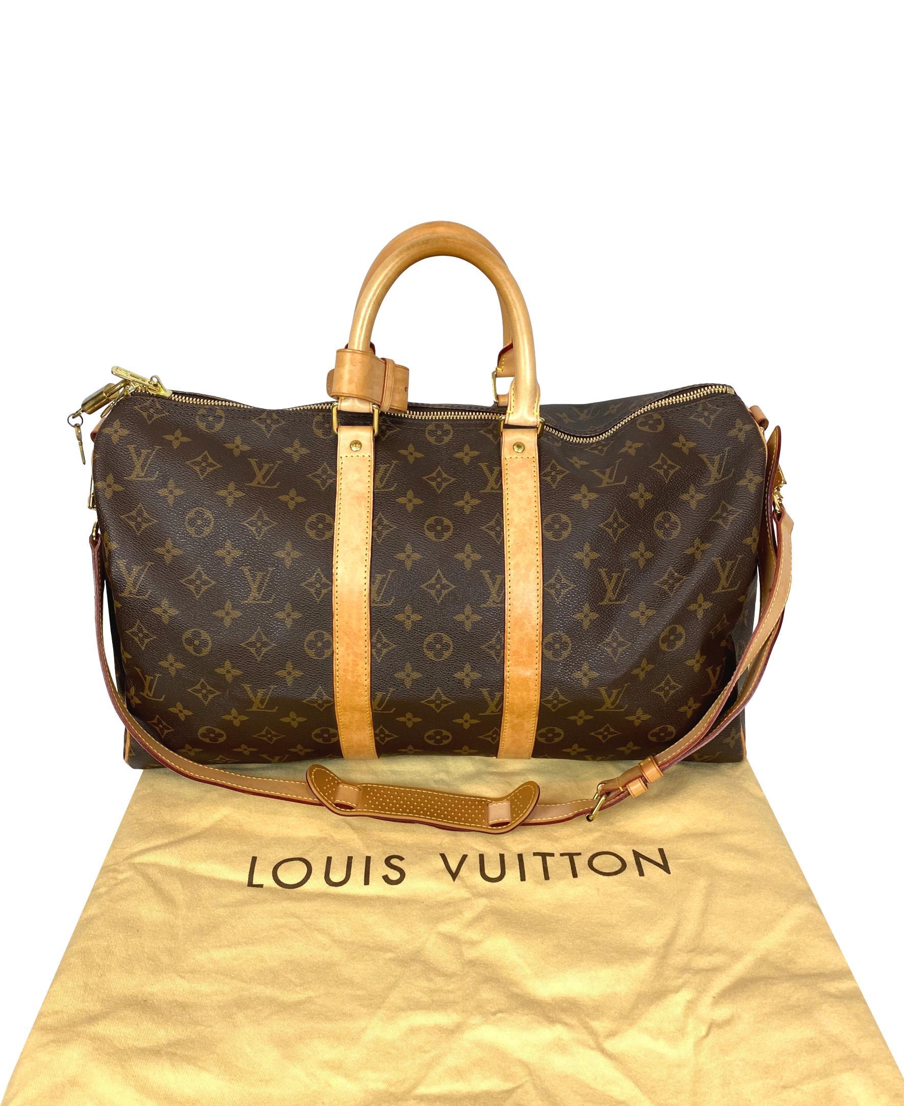 Louis Vuitton Monogram Keepall 45 Bandouliere Duffelbag, France 2010. This iconic keepall was first introduced in the 1930's by Gaston Vuitton as the city 