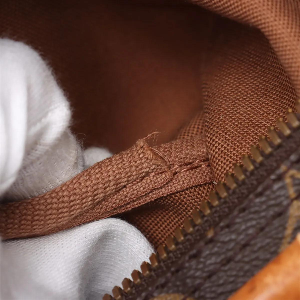 Louis Vuitton Monogram Keepall 45 im Angebot 9