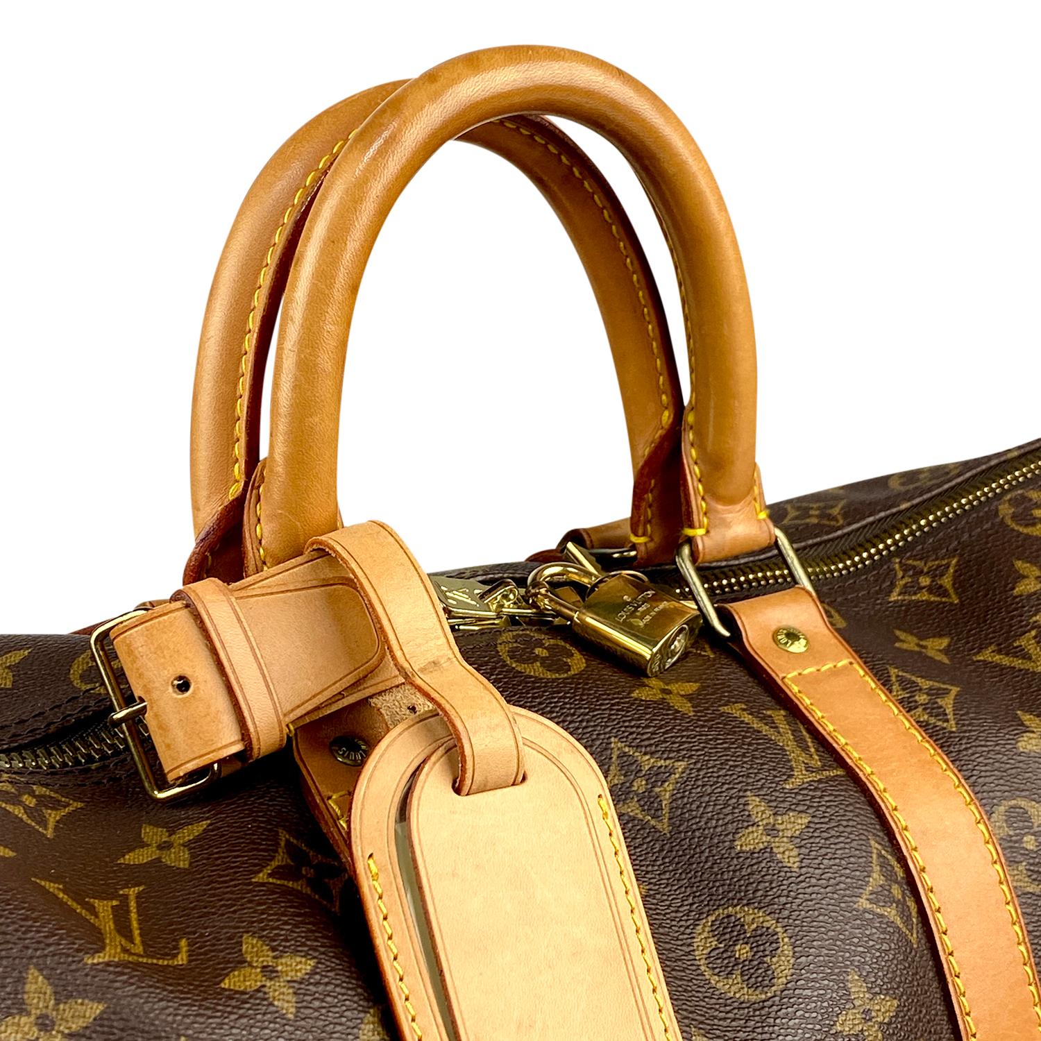Louis Vuitton Monogram Keepall 45 In Good Condition For Sale In Sundbyberg, SE