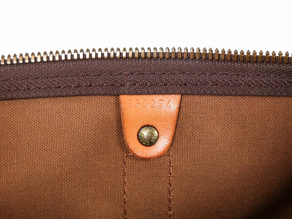 Women's or Men's LOUIS VUITTON MONOGRAM Keepall 50 For Sale