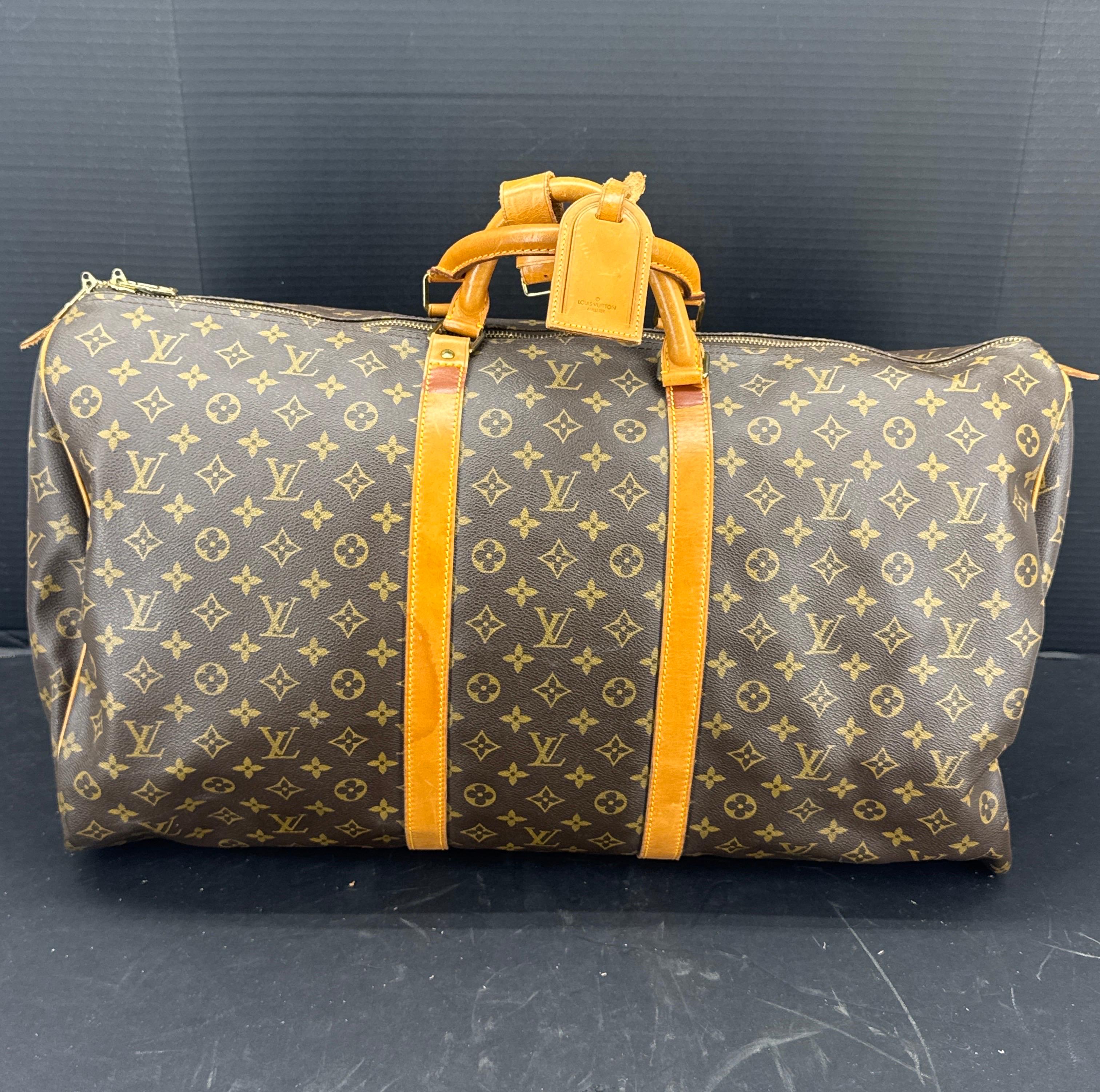 Hand-Crafted LOUIS VUITTON Monogram Keepall 55 Tote Bag with Luggage Tag For Sale