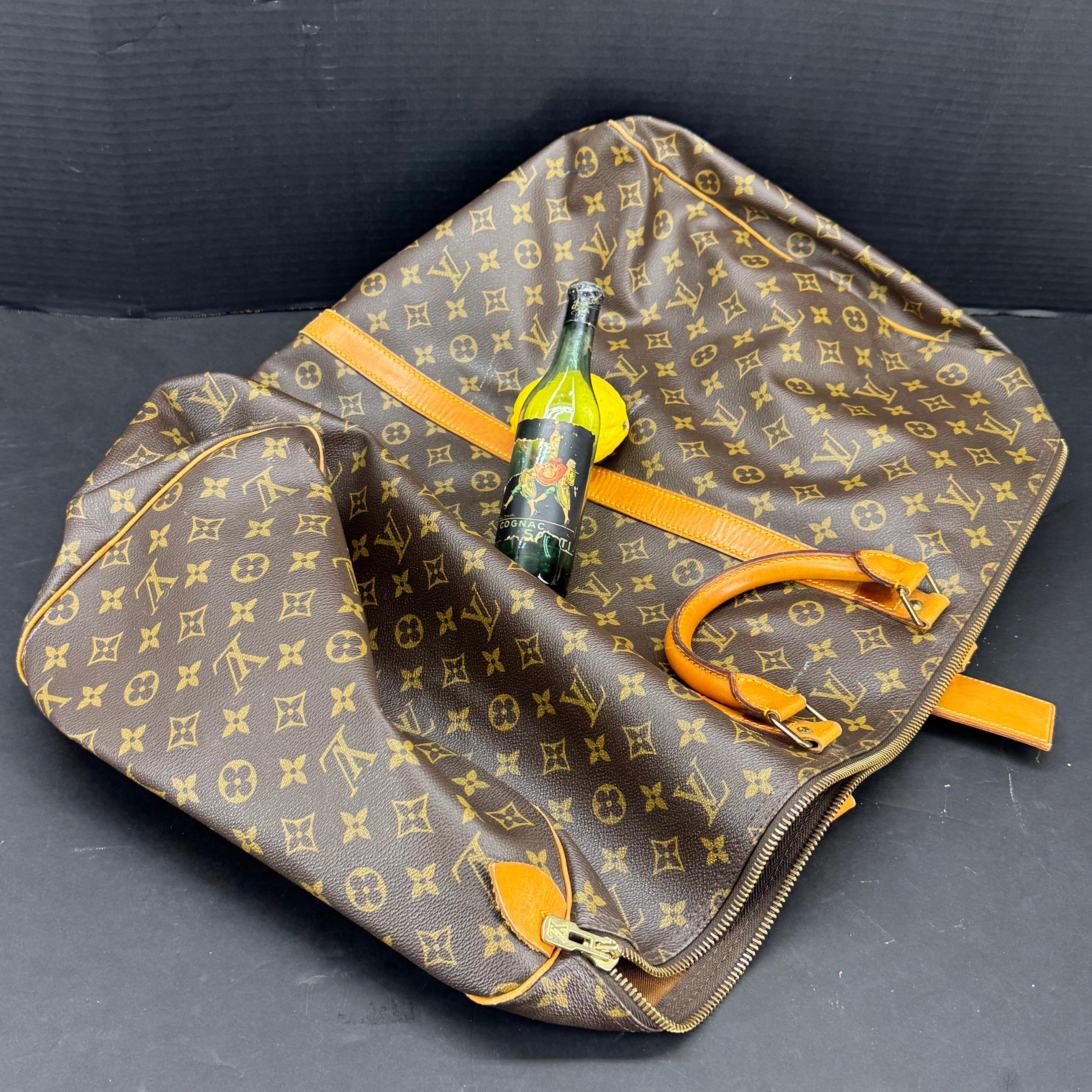 Brass LOUIS VUITTON Monogram Keepall 55 Tote Bag with Luggage Tag For Sale