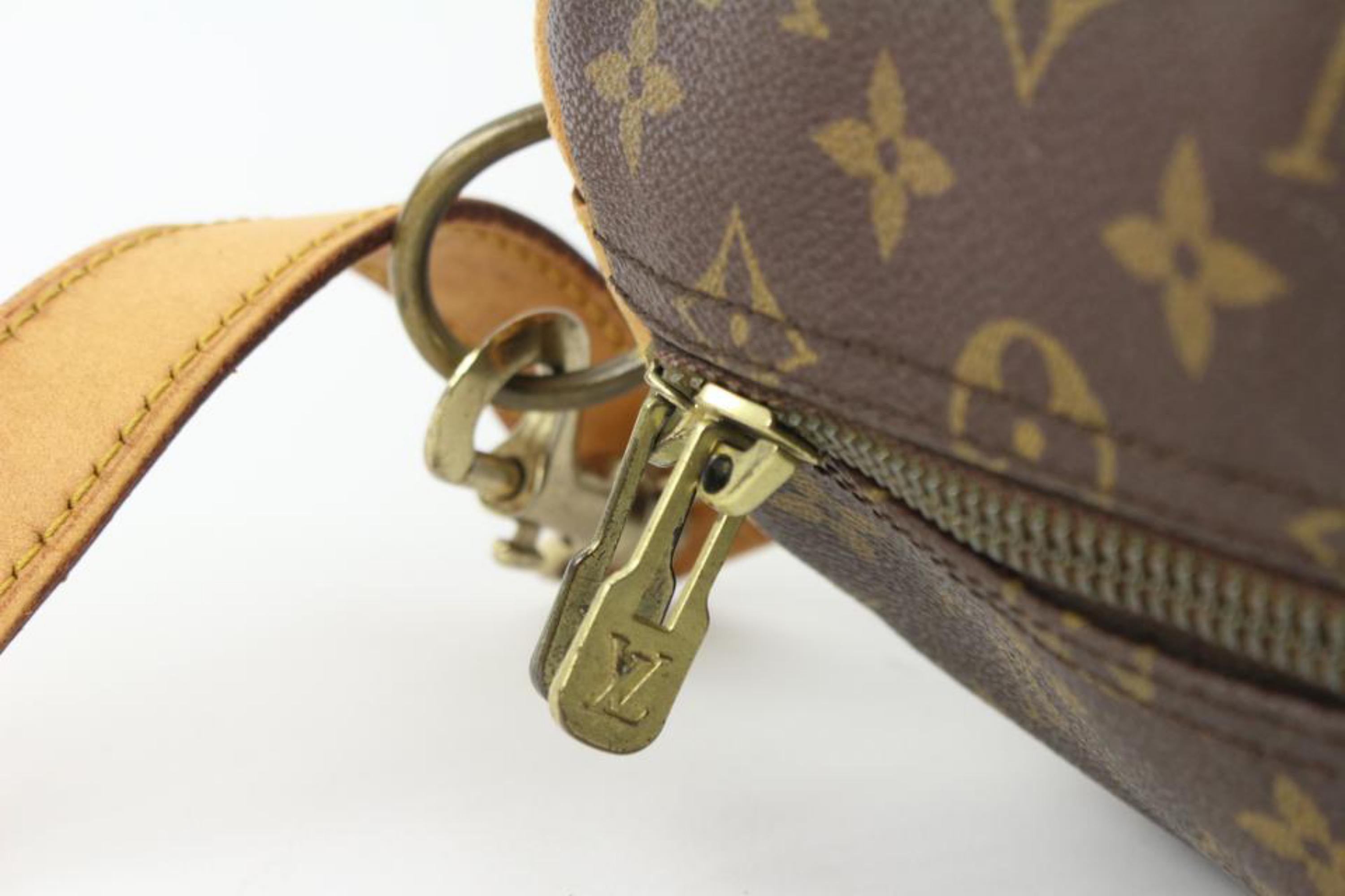 Louis Vuitton Monogram Keepall Bandouliere 55 Duffle Bag with Strap 15lk412s In Fair Condition For Sale In Dix hills, NY