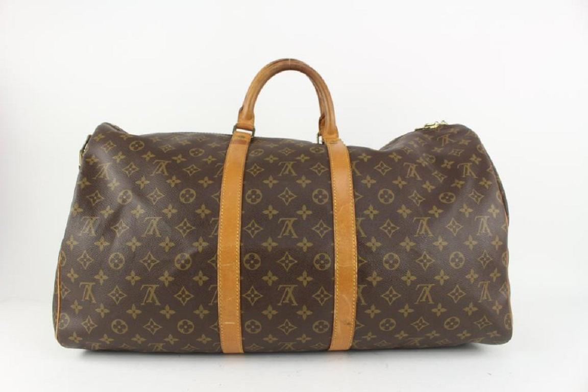Louis Vuitton Monogram Keepall Bandouliere 55 Duffle Bag with Strap 921lv77 In Good Condition For Sale In Dix hills, NY
