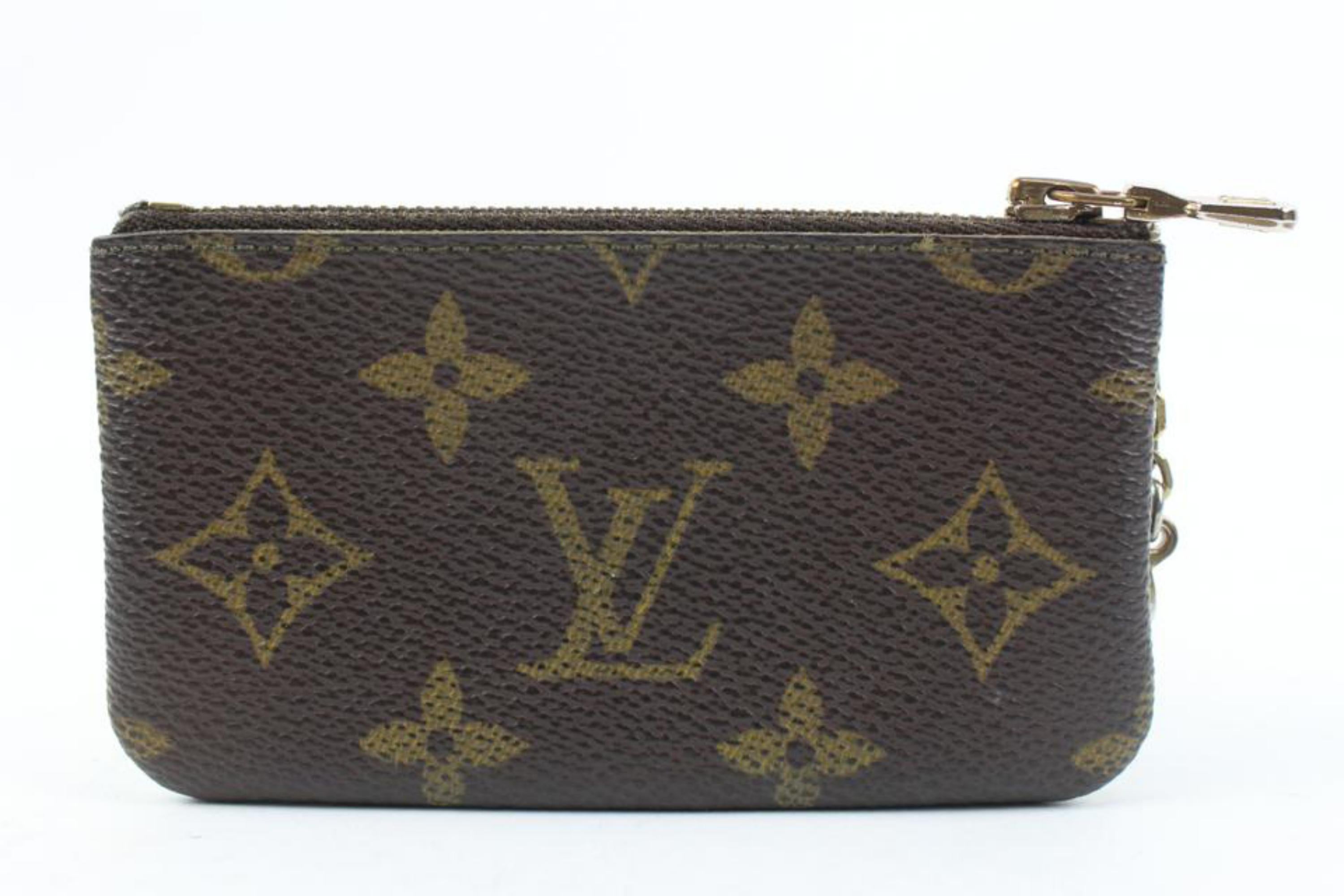 Louis Vuitton Monogram Key Pouch Pochette Cles 94lv228s In Fair Condition For Sale In Dix hills, NY