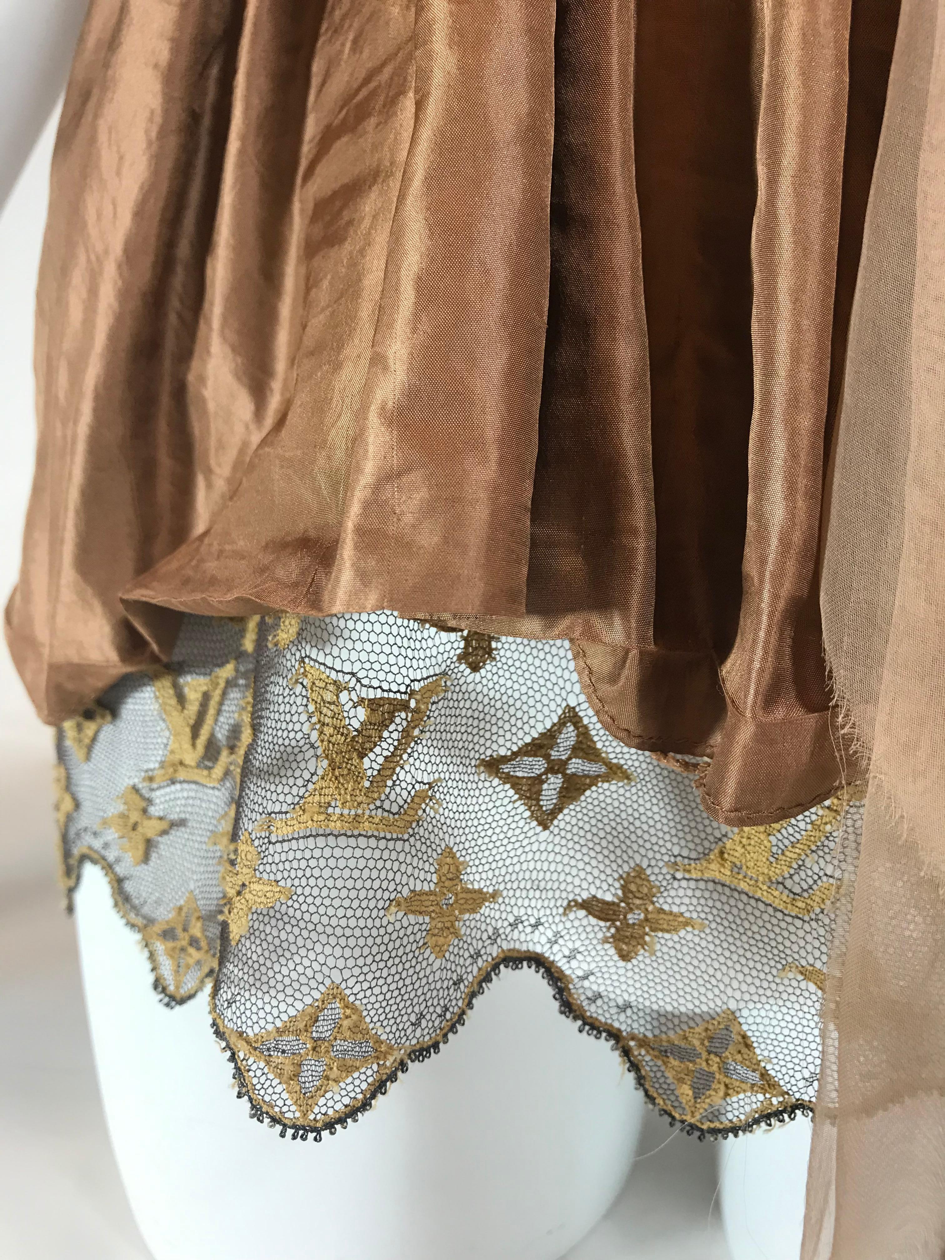 Louis Vuitton Monogram Lace-Trimmed Top In Good Condition For Sale In Roslyn, NY