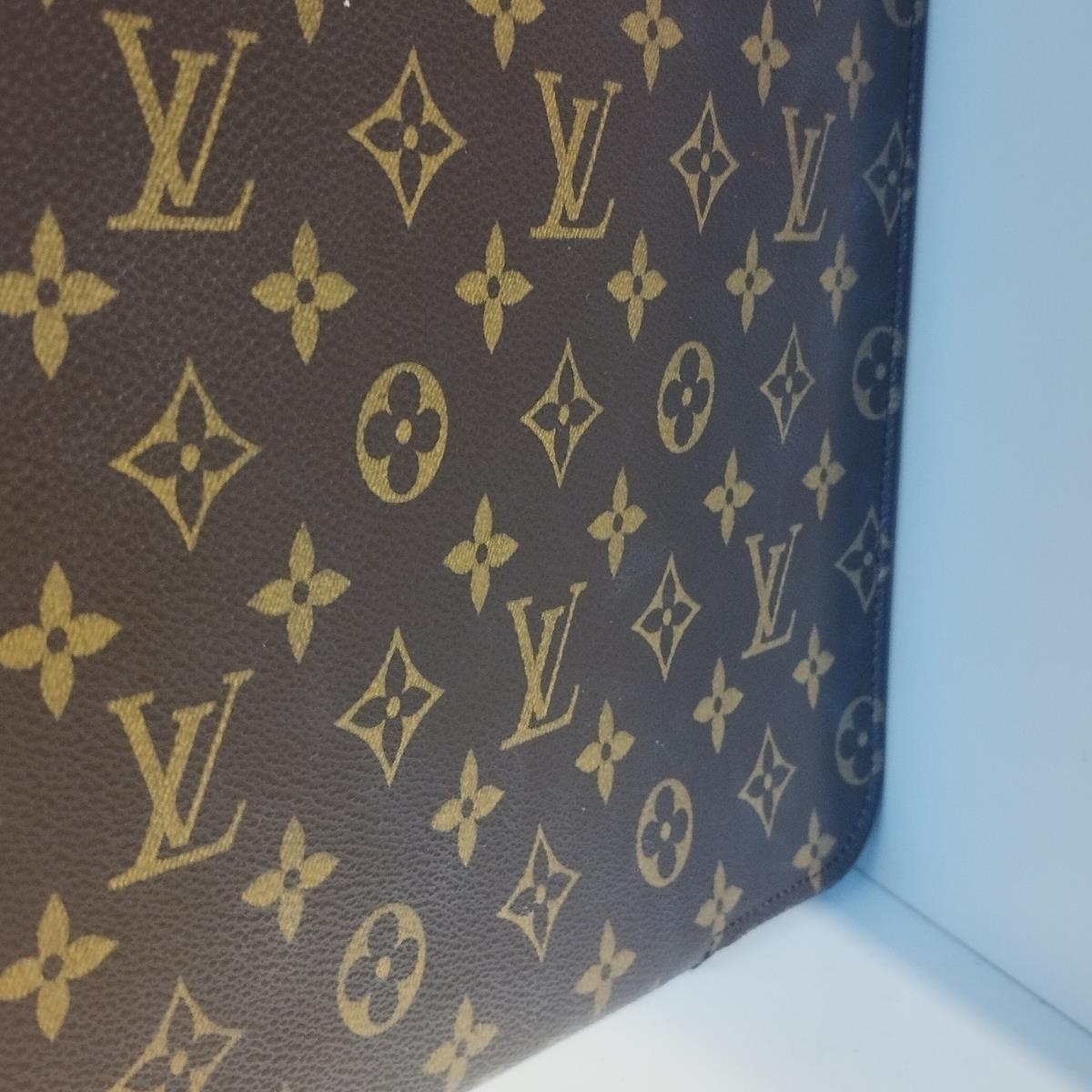 Louis Vuitton Monogram Laptop Case In Excellent Condition In Gazzaniga (BG), IT