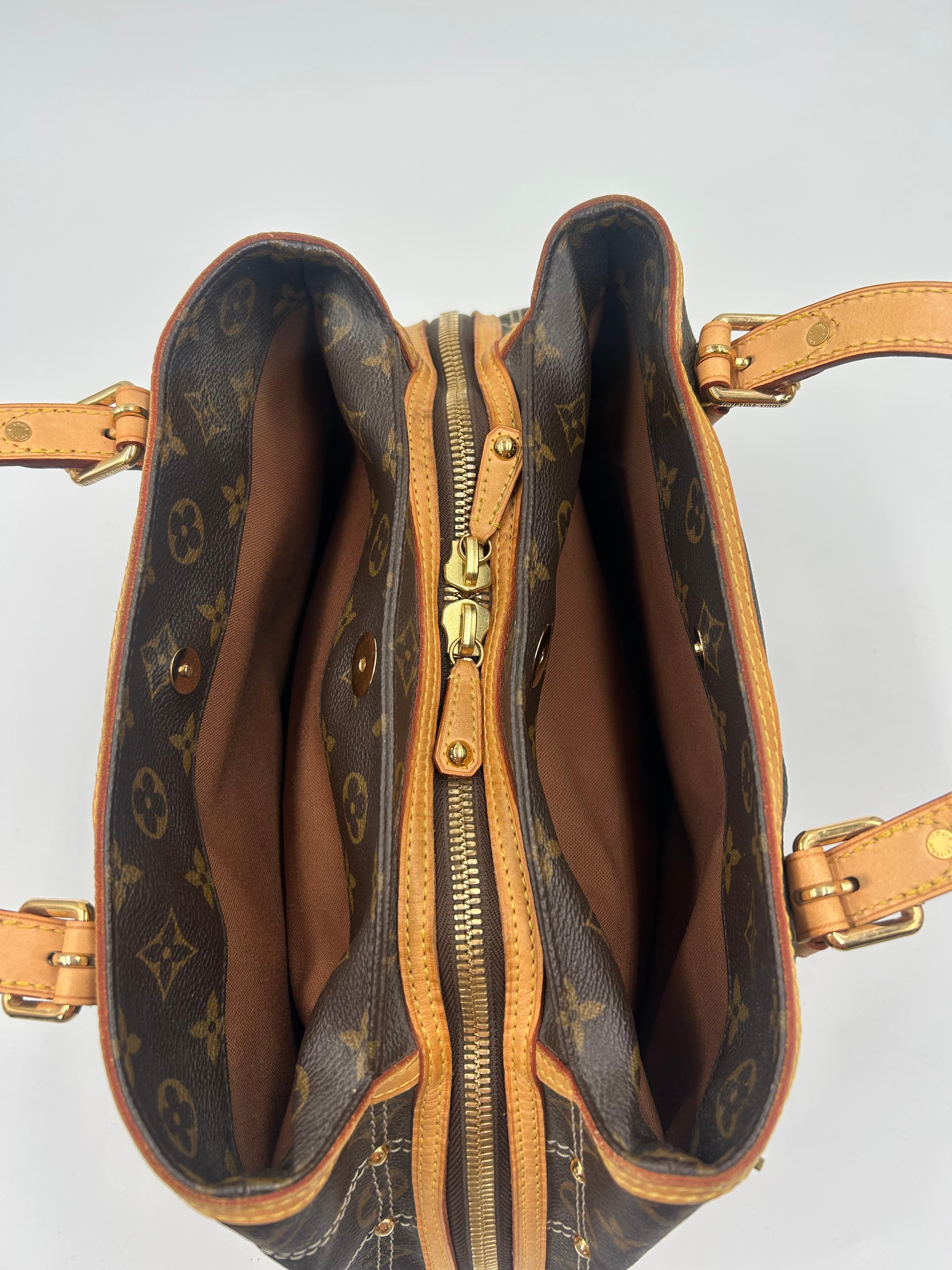 Louis Vuitton Monogram Limited Edition Riveting Bag 2007 en vente 12