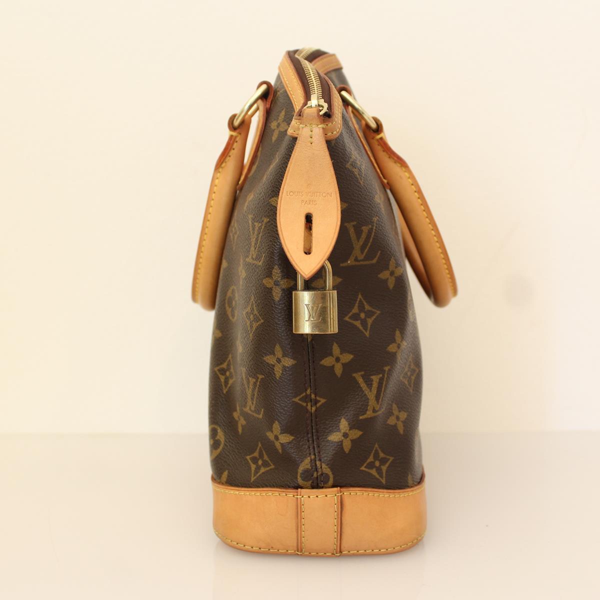 Beautiful LV bag
Year 2006
Monogram
Leather handles and inserts
Zip closure
With locker (no keys)
Internal pocket and phone holder
Cm 24 x 28 x 11  (9.44 x 11  x 4.33 inches)
Worldwide express shipping included in the price !