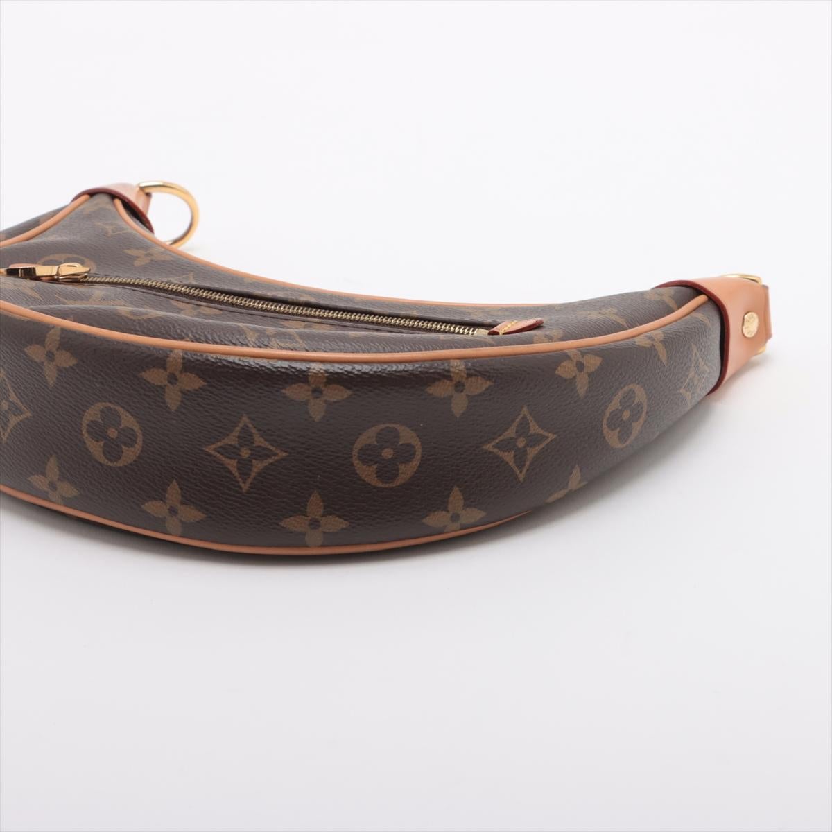 Louis Vuitton Monogram Loop Shoulder Bag In Good Condition In Humacao, PR