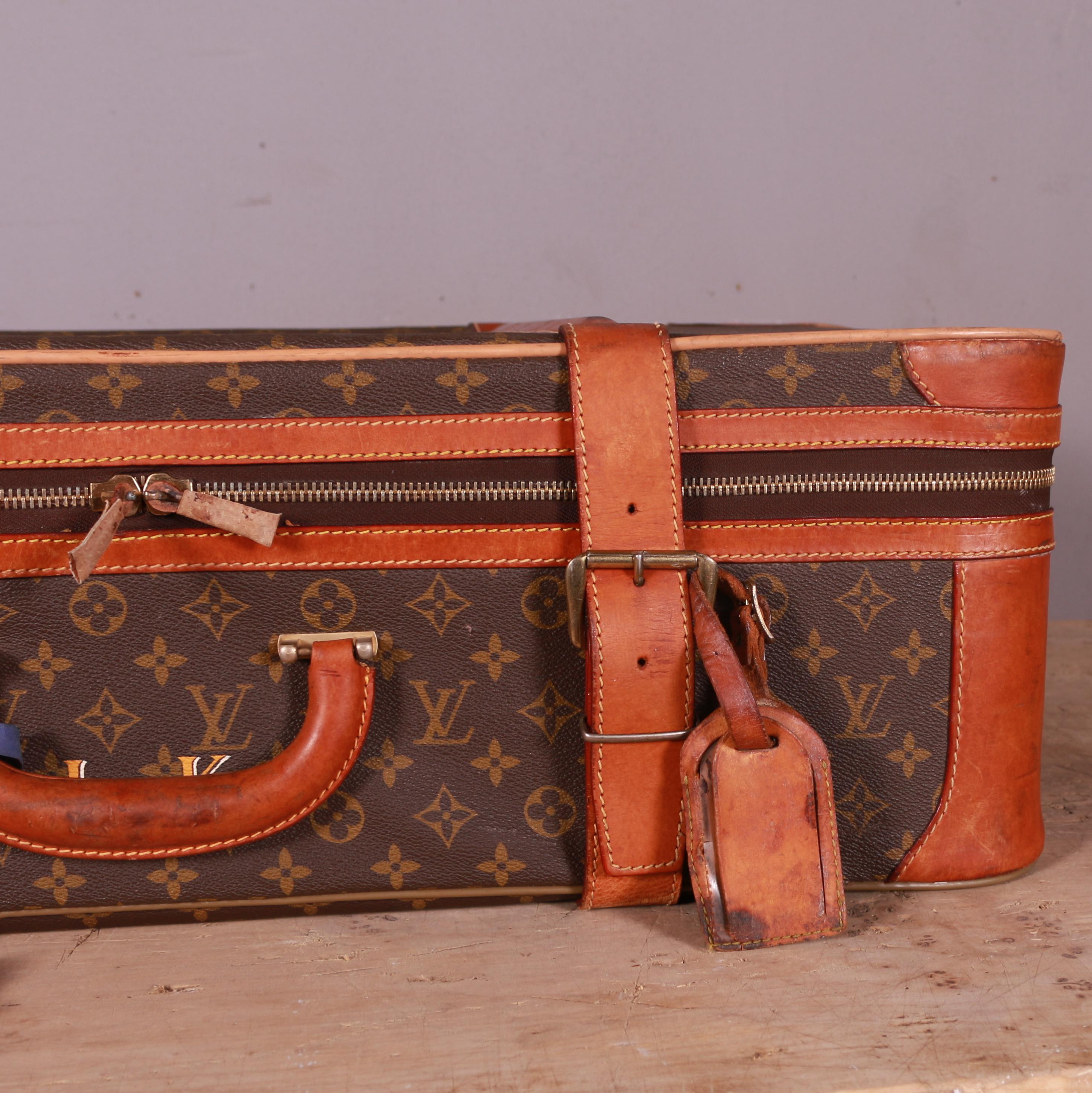 Modern Louis Vuitton Monogram Luggage Bag / Suitcase