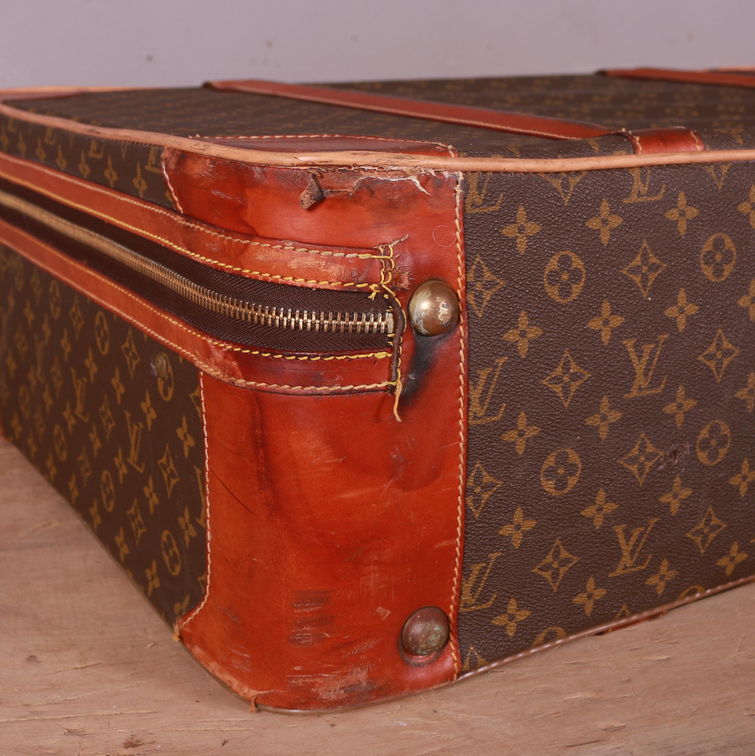 Leather Louis Vuitton Monogram Luggage Bag / Suitcase