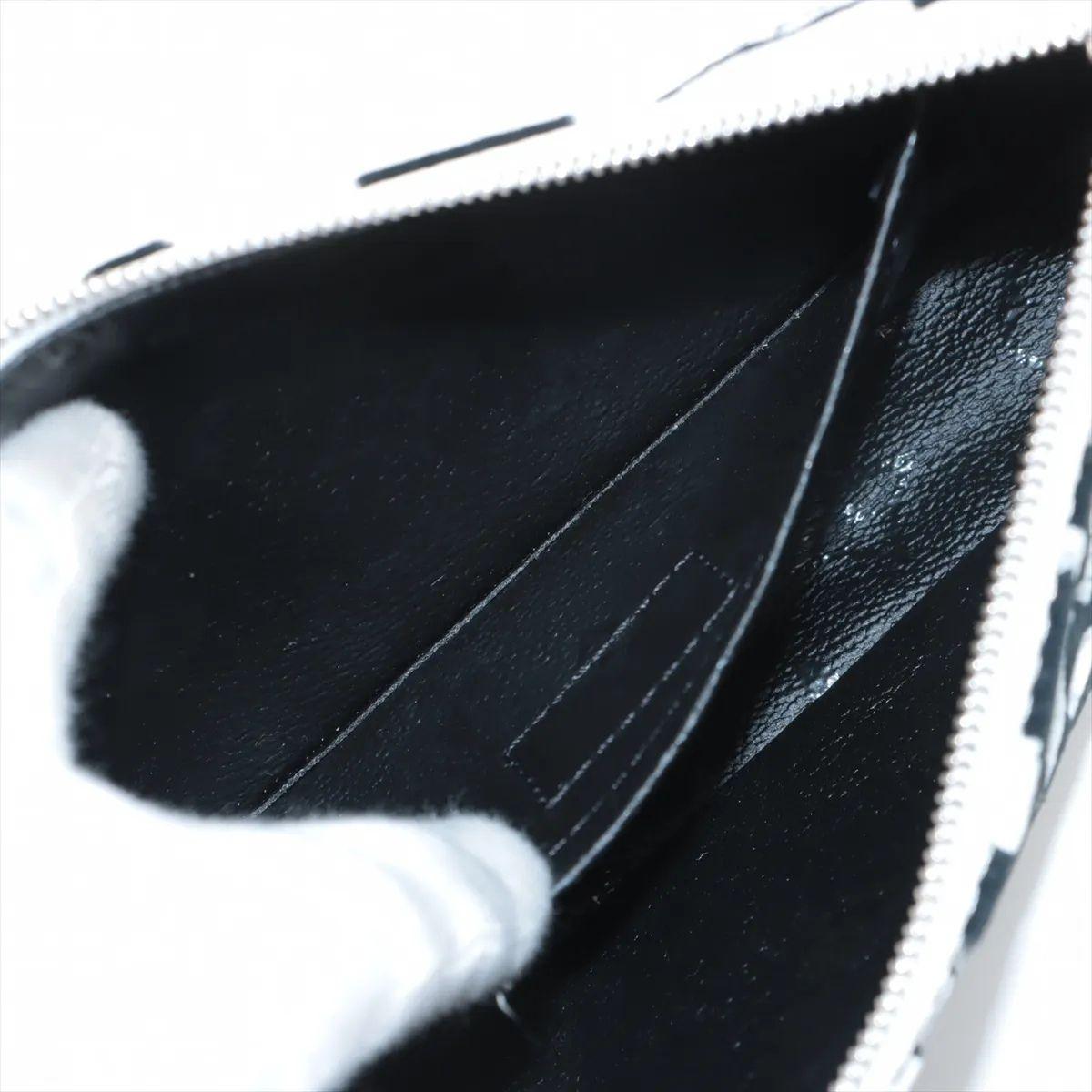 Louis Vuitton Monogram LV x UF Pochette Accessoires Black x White For Sale 5