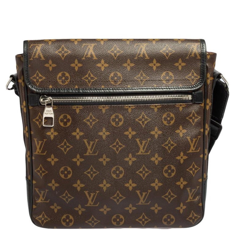 Sold at Auction: Louis Vuitton, LOUIS VUITTON messenger bag MACASSAR,  coll.: , NP.: ca. 1.200,-.