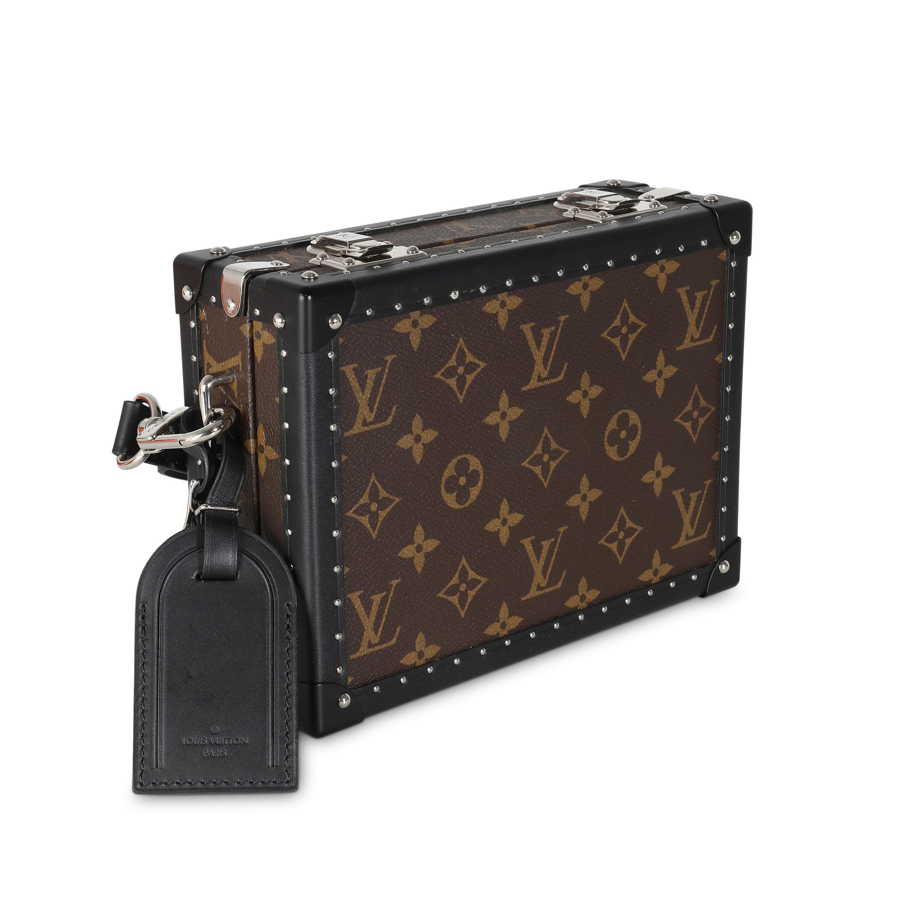 Noir Louis Vuitton pochette en toile de Macassar avec monogramme en vente